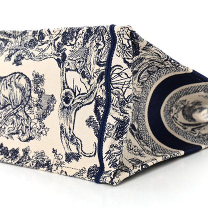 Christian Dior Canvas Embroidered Medium Dioriviera Toile De Jouy Book Tote Blue 18 of 27