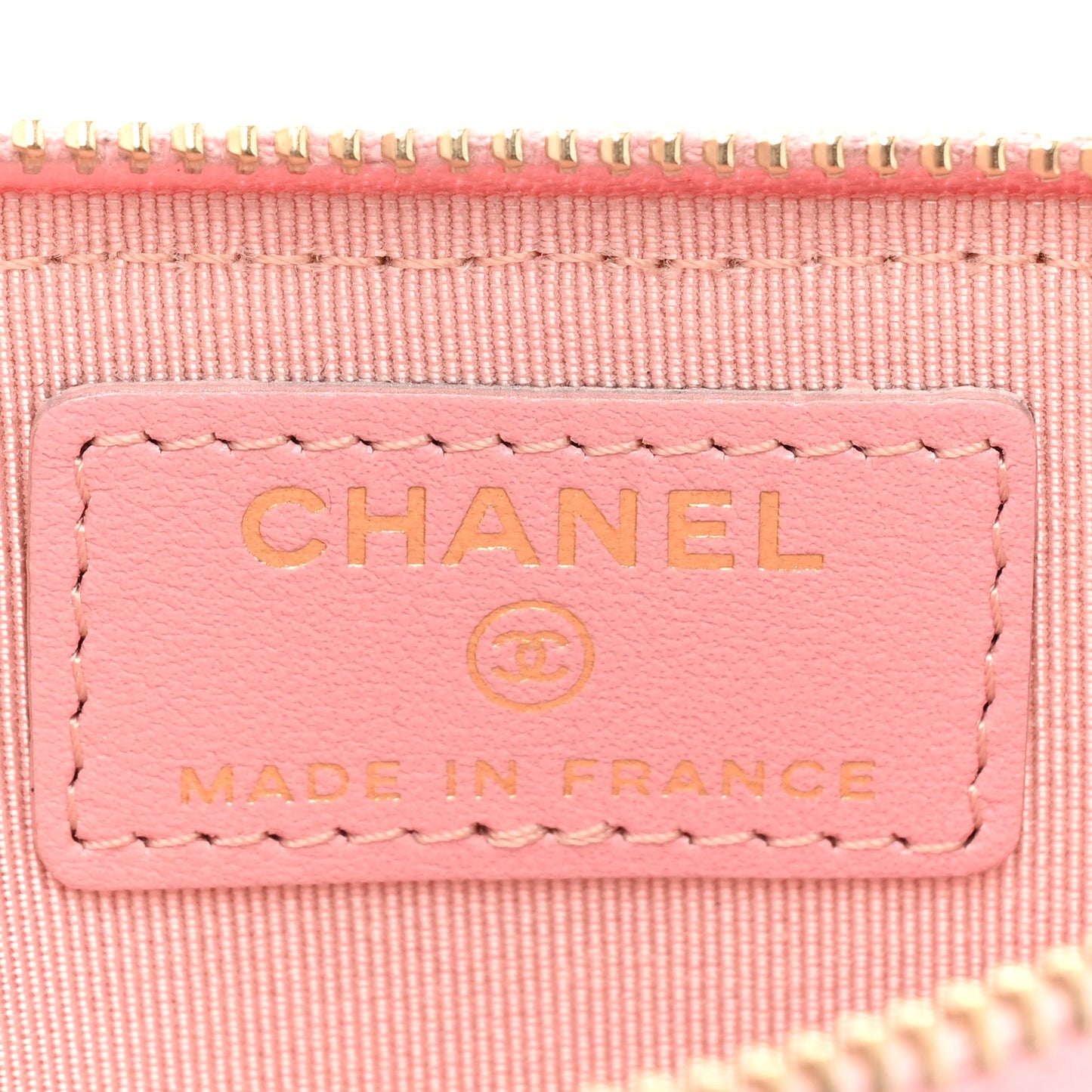 Iridescent Caviar Quilted Classic Flat Wallet Pouch Pink