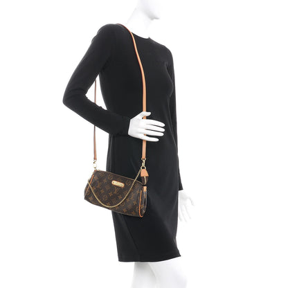 Louis Vuitton Monogram Eva Clutch 2 of 9