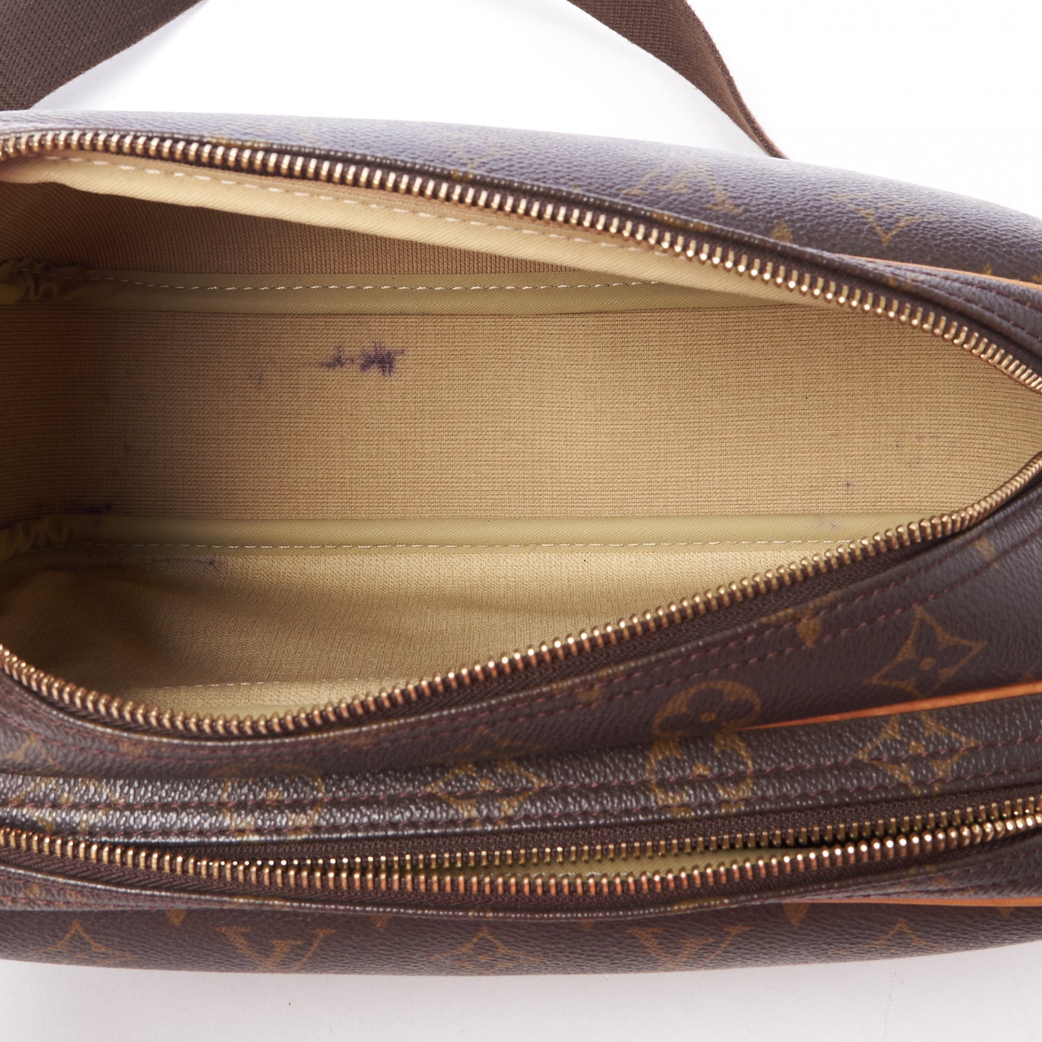 Louis Vuitton Monogram Reporter PM 7 of 11