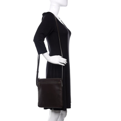 Louis Vuitton Utah Pochette Shawnee Cafe 2 of 11