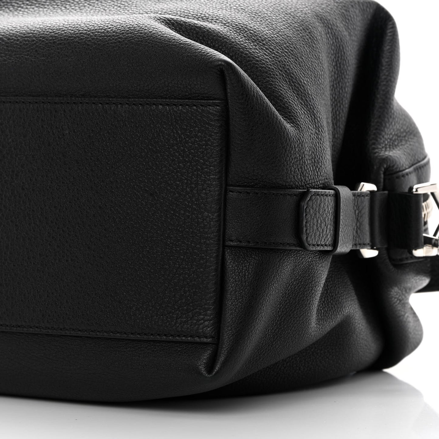 Waxy Grained Calfskin Medium Nightingale Black