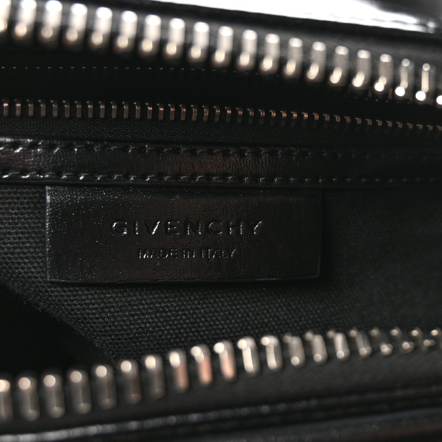 Shiny Lord Calfskin Mini Antigona Black