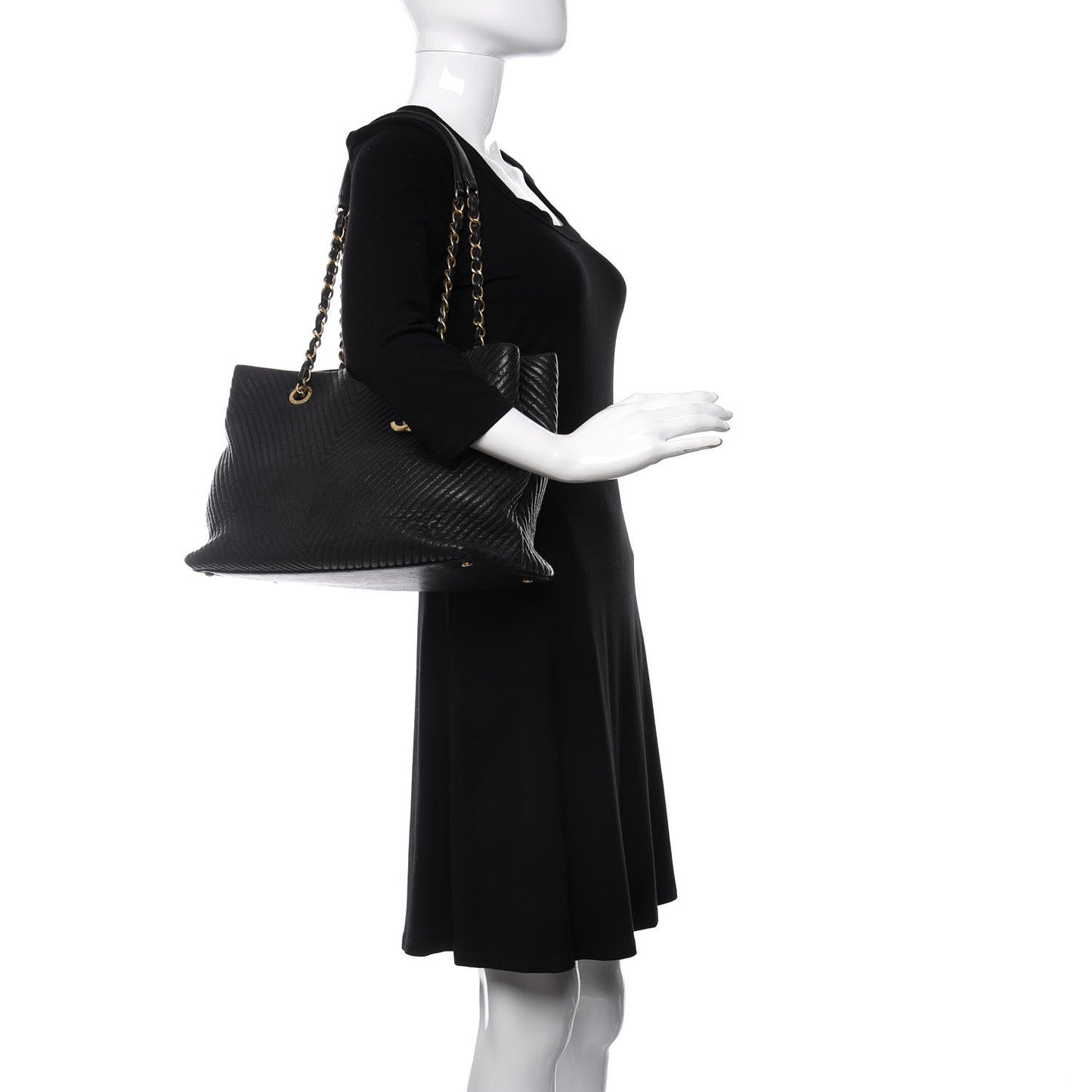 Wrinkled Lambskin Chevron Quilted Surpique Tote Black