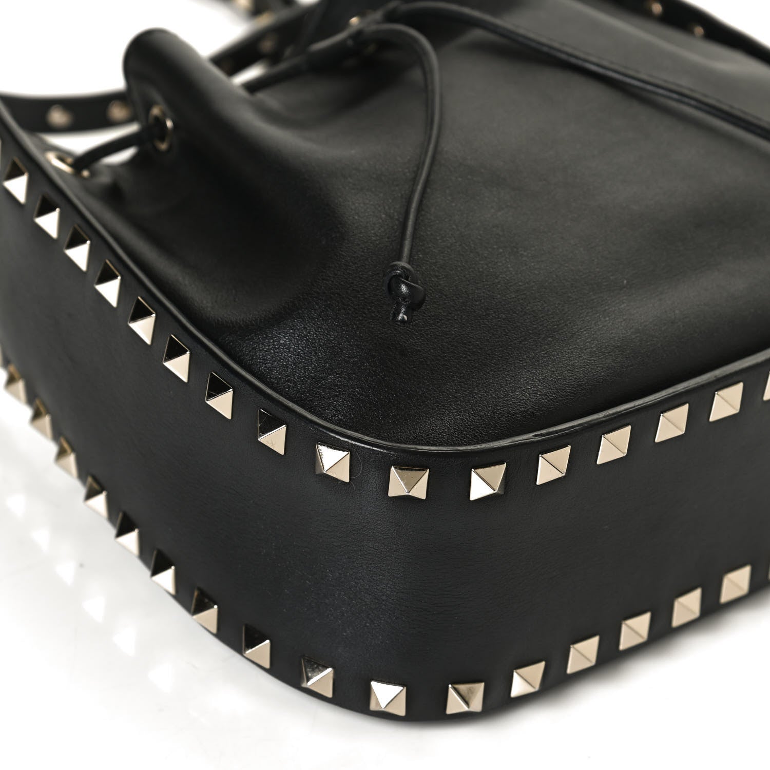 Valentino Garavani Vitello Rockstud Bucket Bag Black 11 of 12