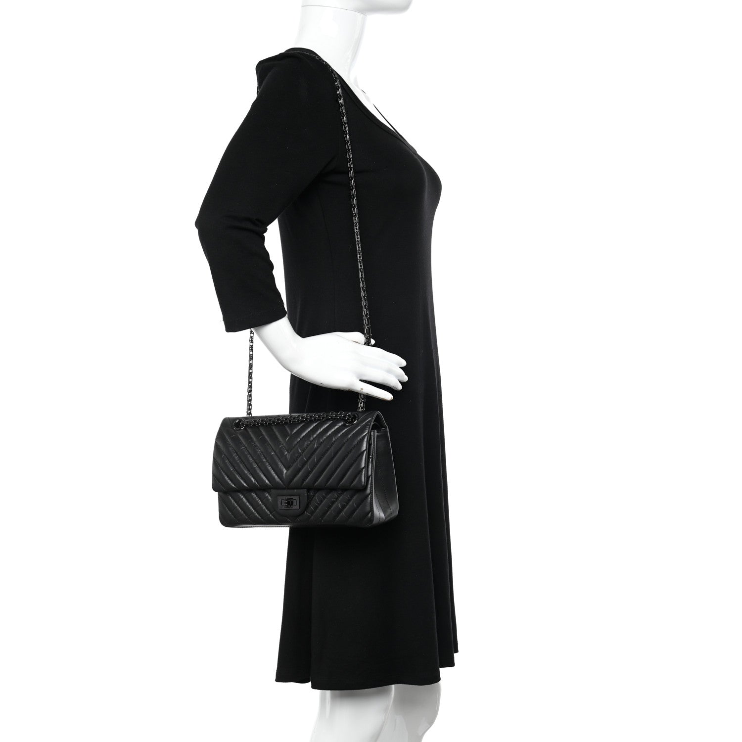 Chanel Aged Calfskin Chevron Quilted 2.55 Reissue 225 Flap So Black 2 of 9