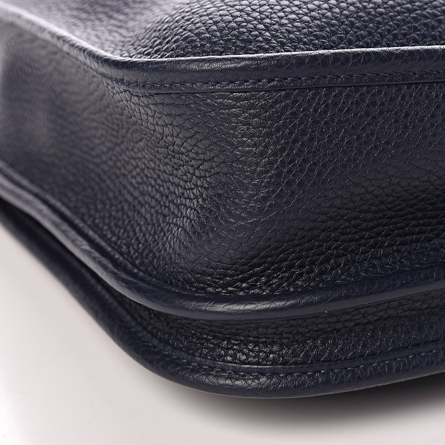 Hermes Taurillon Clemence Evelyne III PM Bleu Nuit 10 of 12