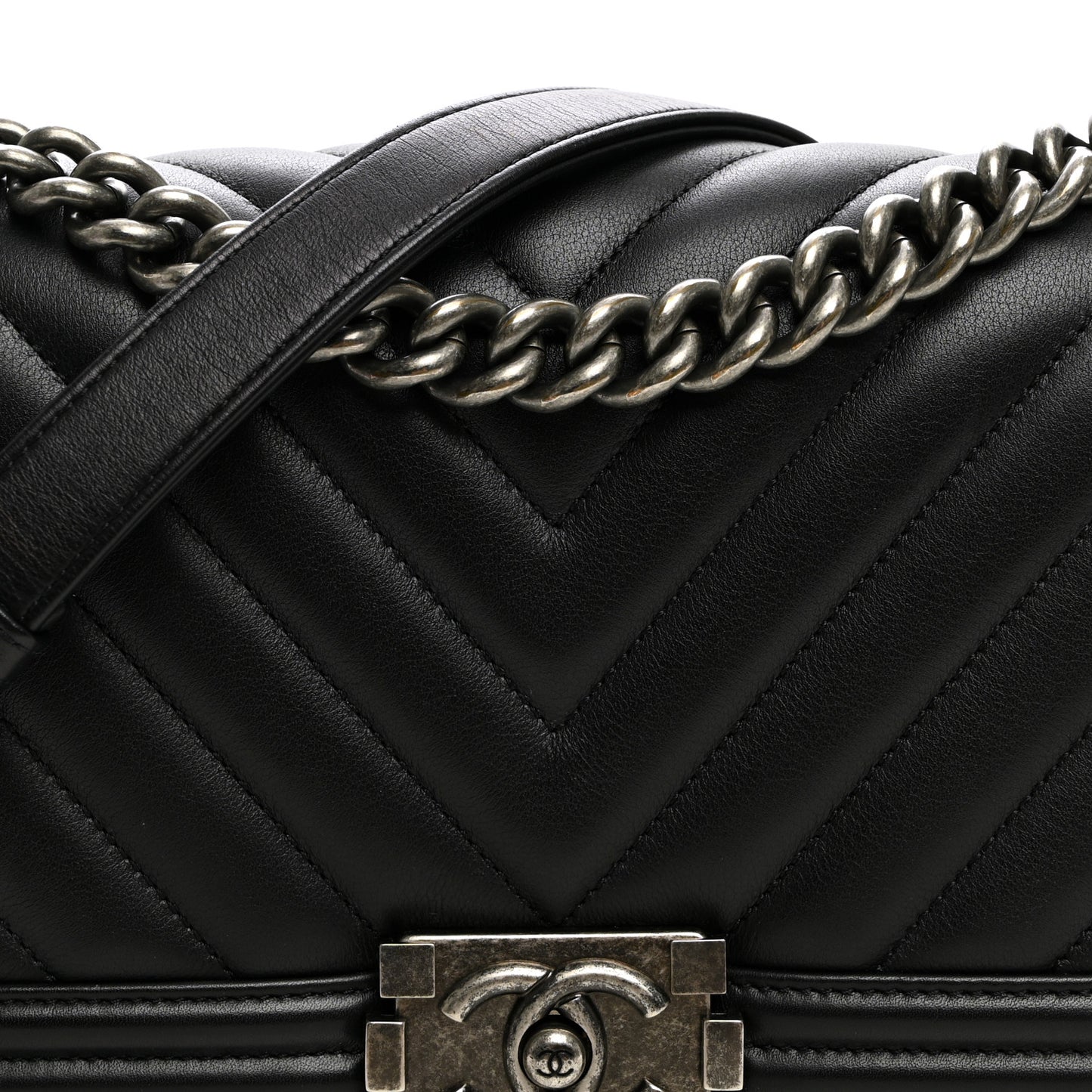 Calfskin Chevron Quilted Medium Boy Flap Black