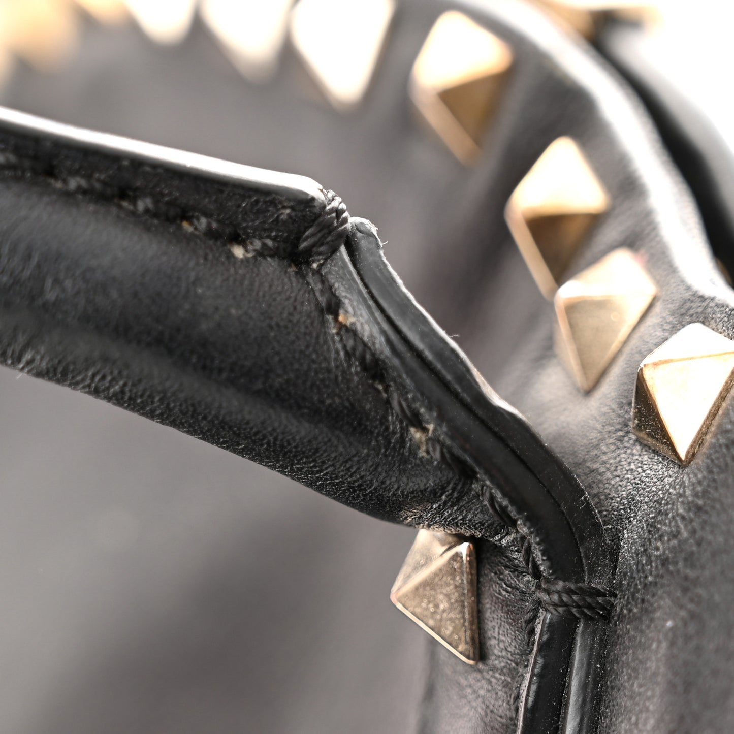 Vitello Rockstud Dome Satchel Black