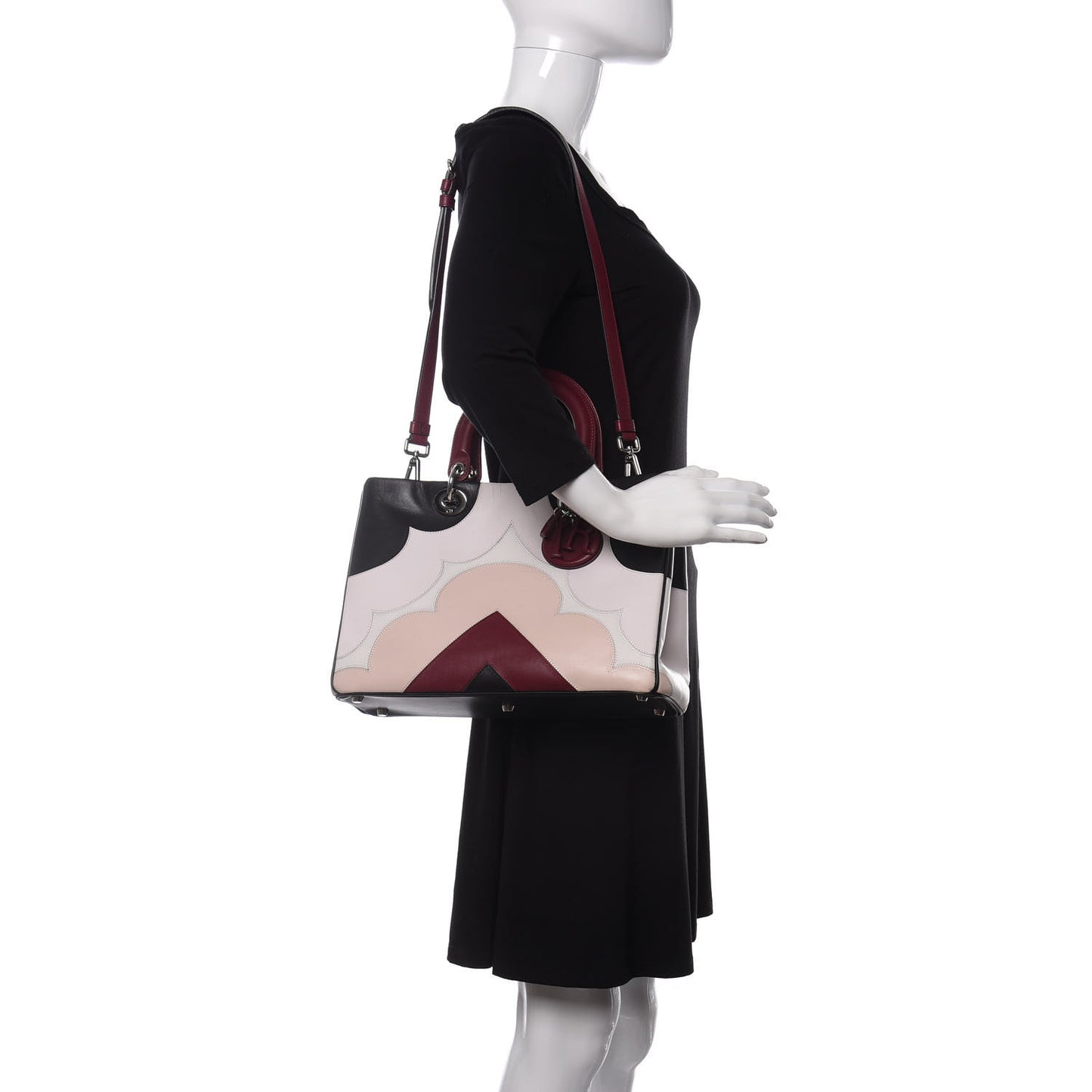 Smooth Calfskin Scalloped Medium Diorissimo Multicolor