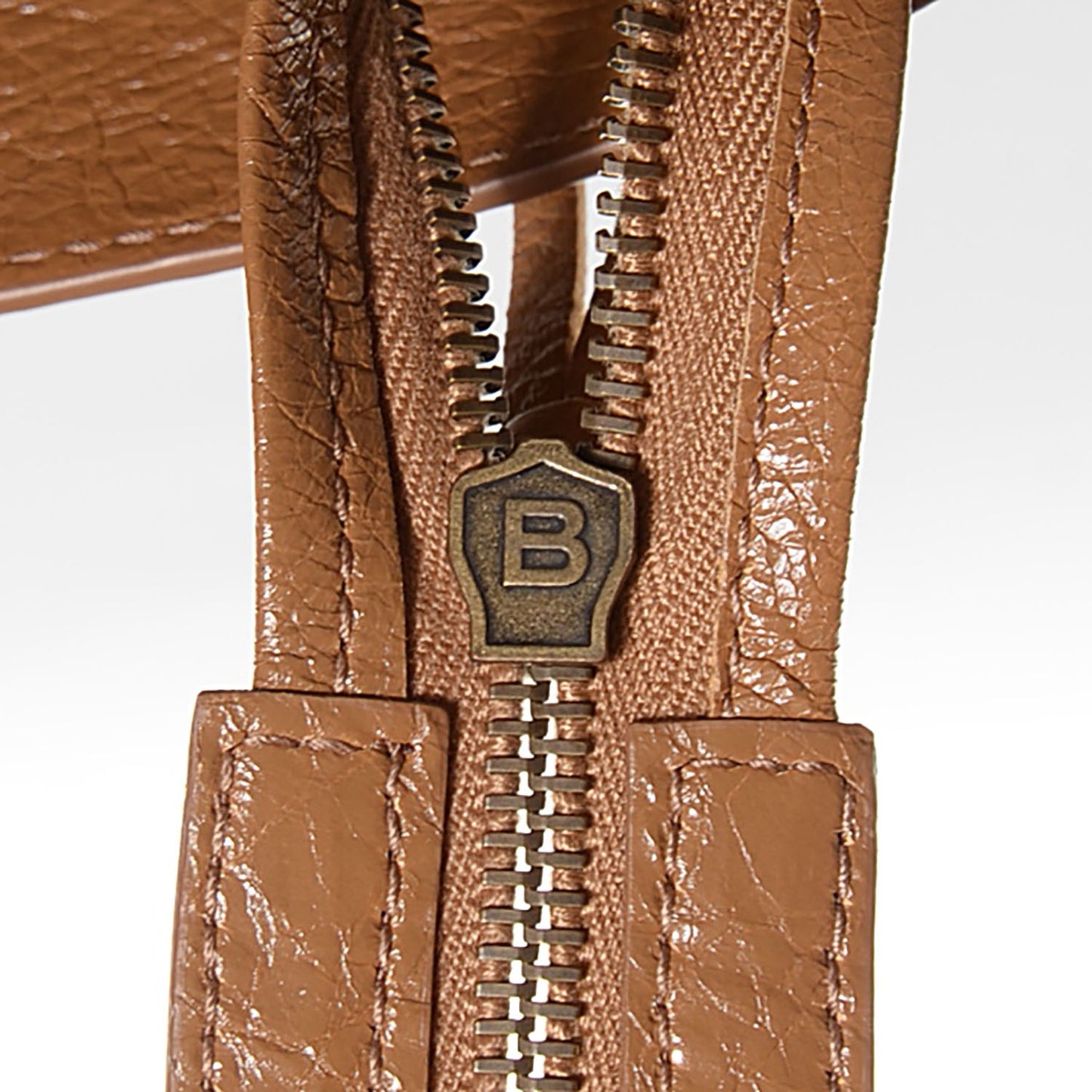 Agneau Classic Hardware City Marron Cannelle