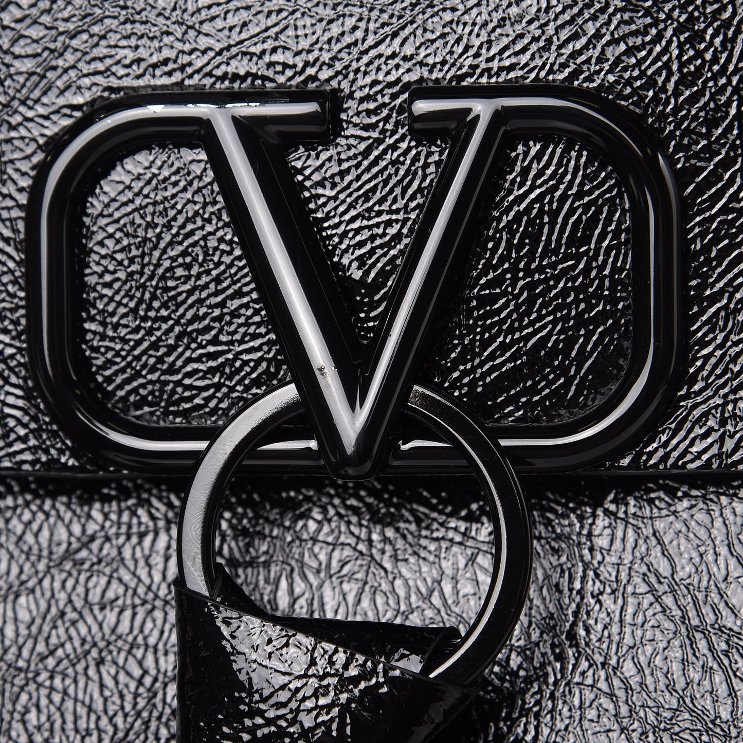 Textured Patent Calfskin Medium Vring Shoulder Bag Black