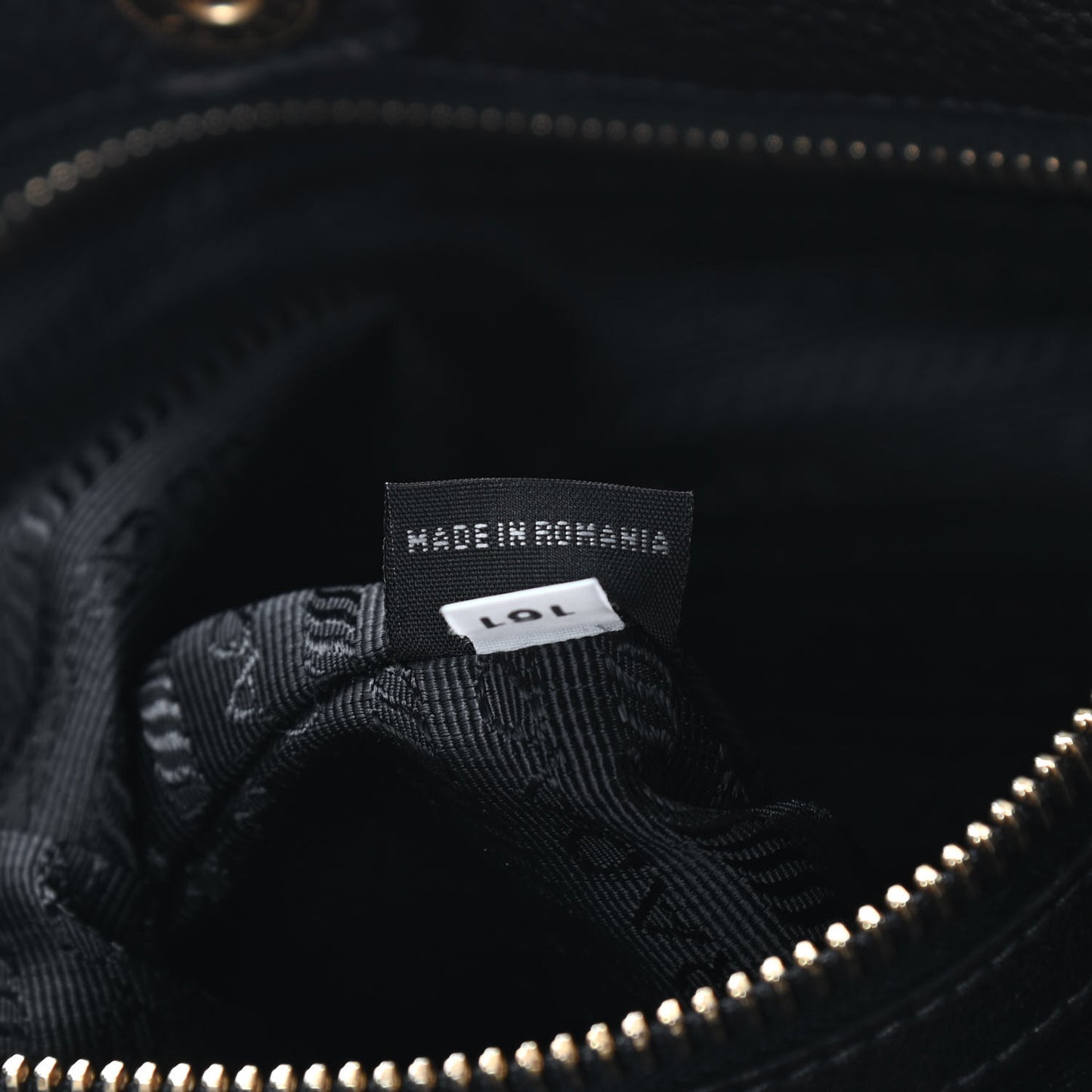 Tessuto Nylon Vitello Daino Tote Black
