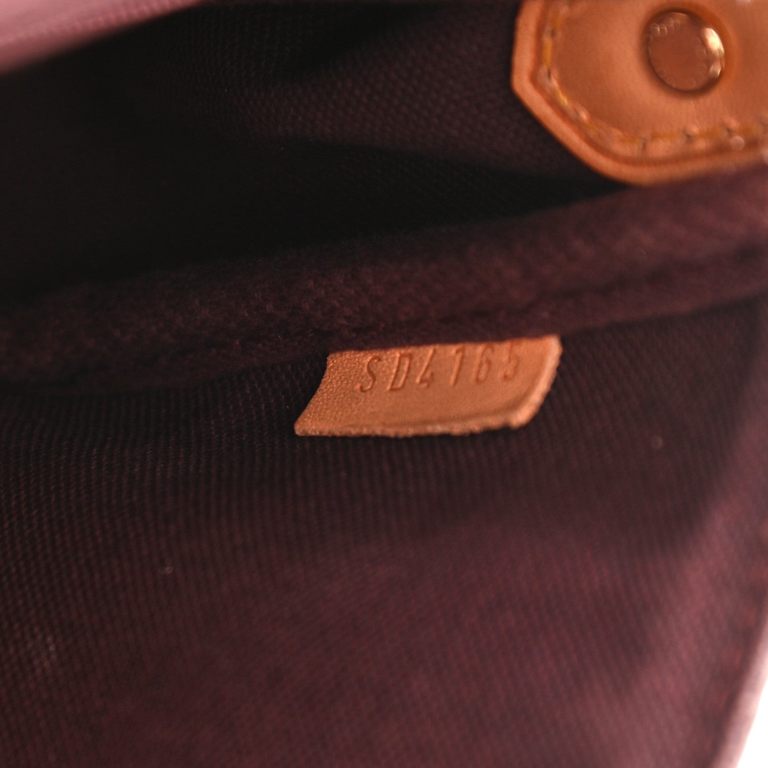 Louis Vuitton Monogram Favorite PM 8 of 13