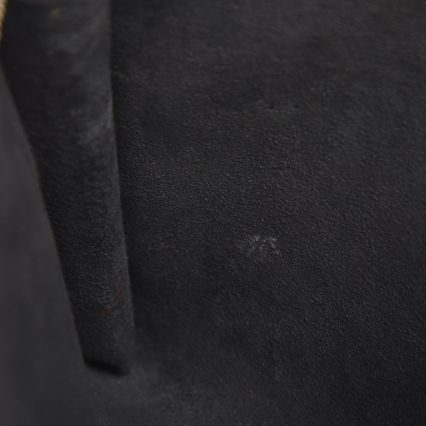 Epi Pochette Accessories 24 Black