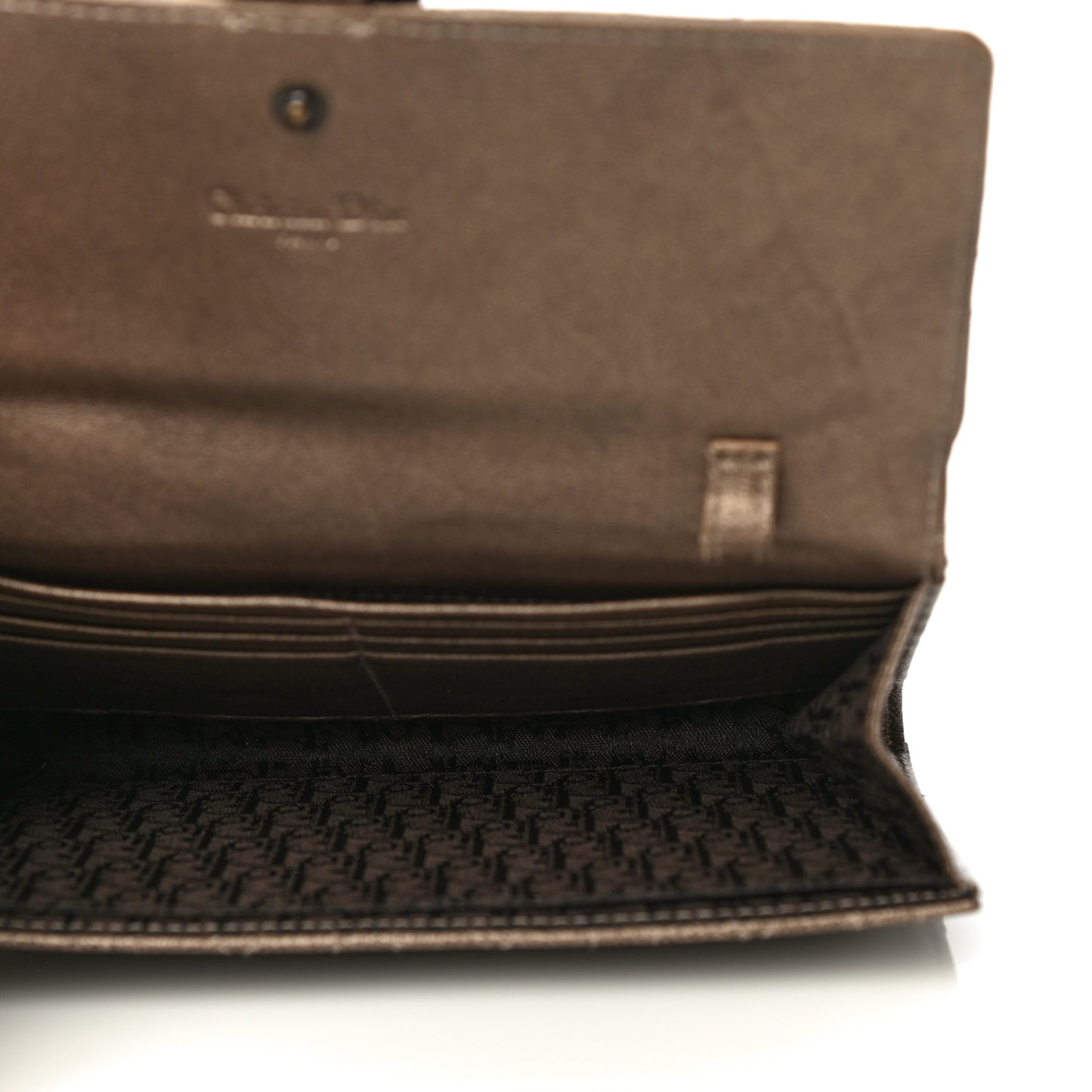 Metallic Grained Calfskin Cannage Crossbody Wallet
