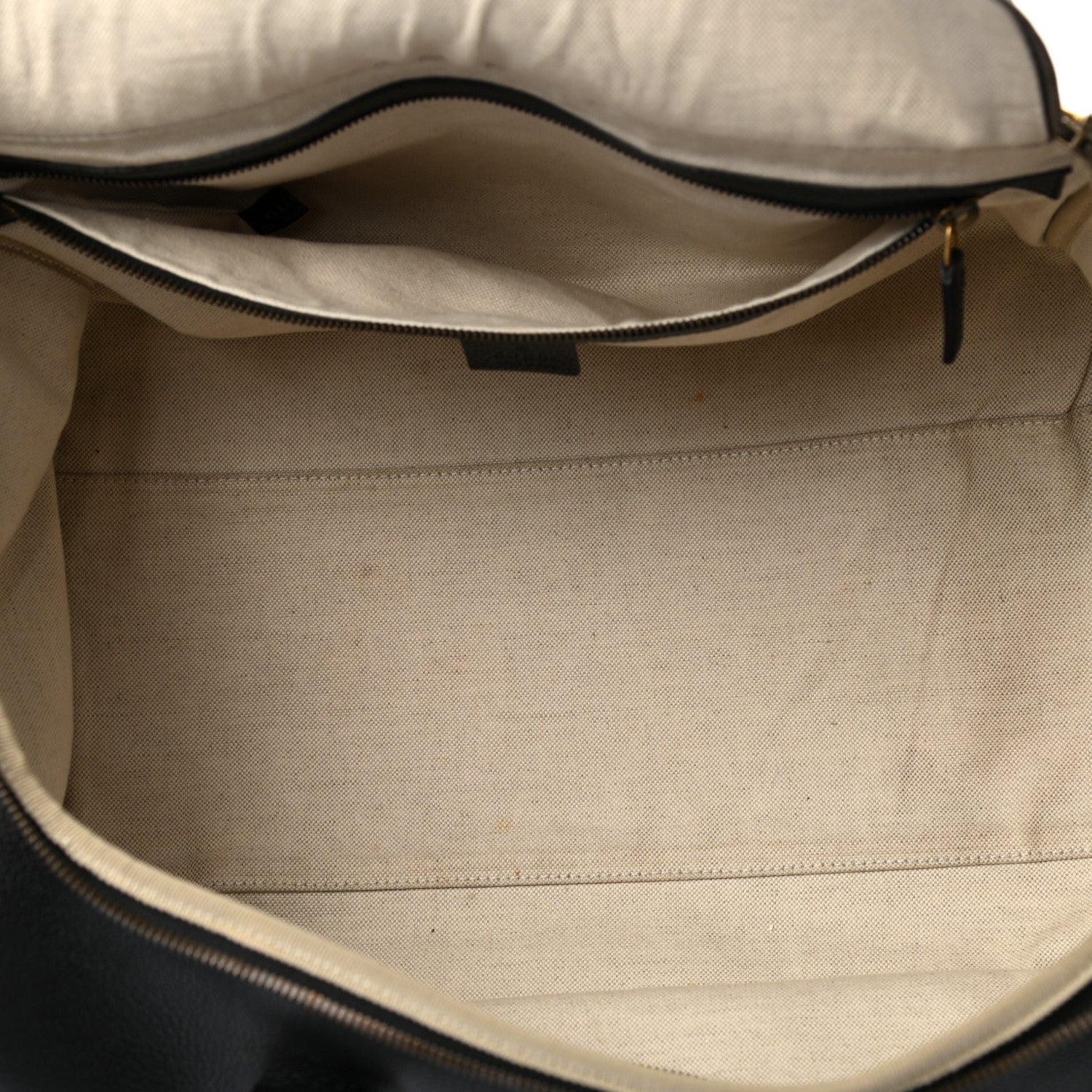 Gucci Grained Calfskin Logo Duffle Bag Black 4 of 10
