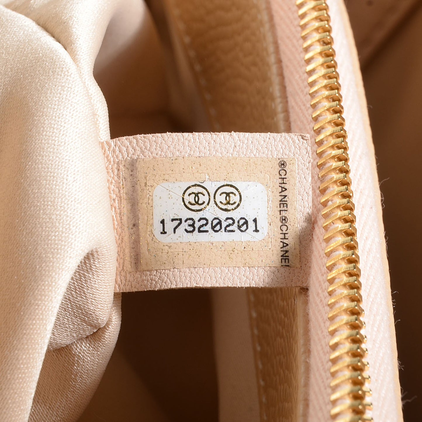 Caviar Quilted Grand Shopping Tote GST Beige Clair