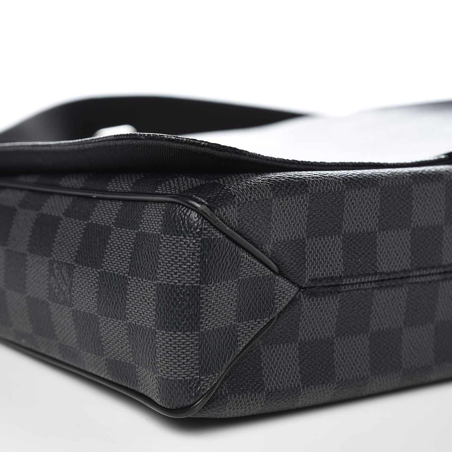Louis Vuitton Damier Graphite District MM 7 of 10
