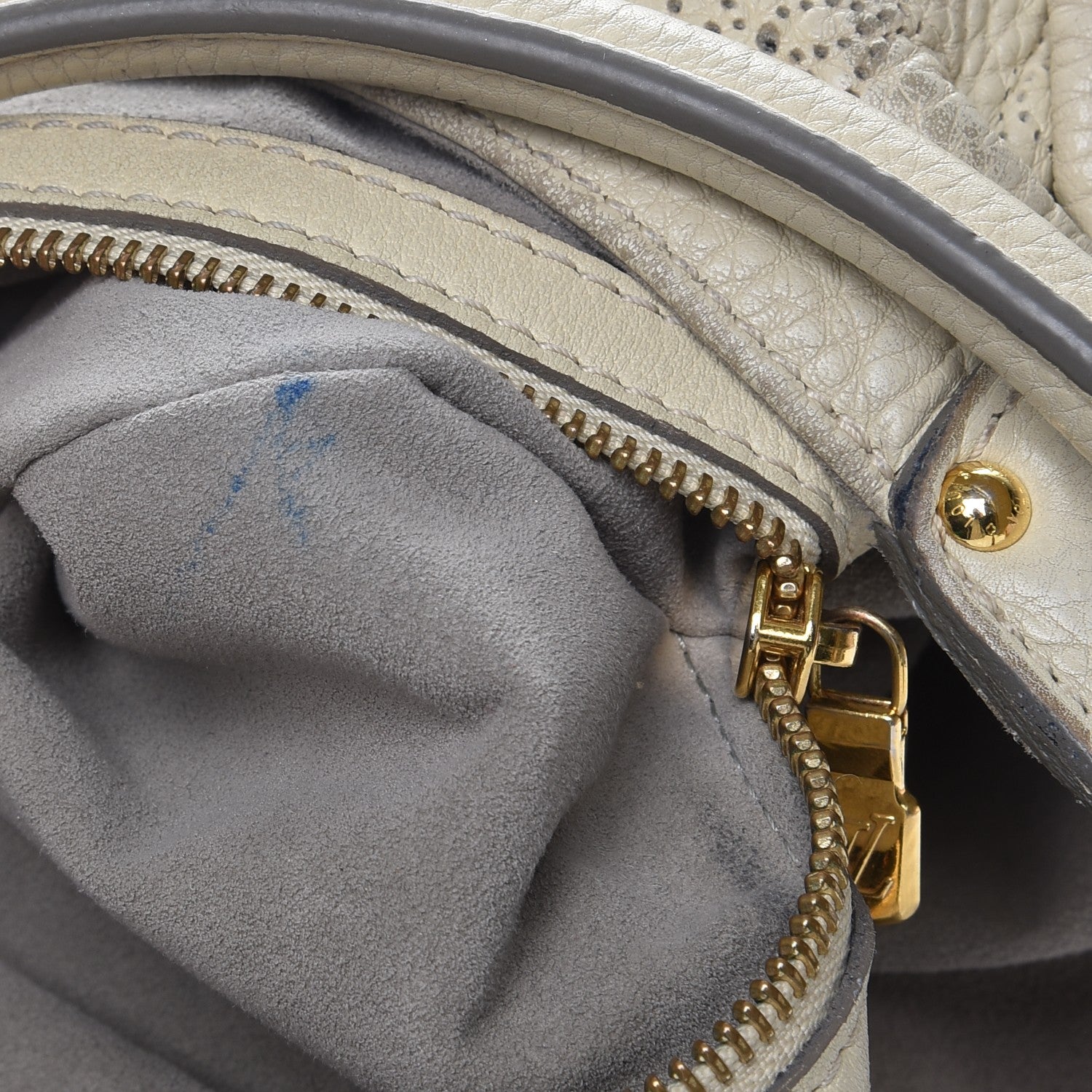 Louis Vuitton Mahina XL Ivory 8 of 17