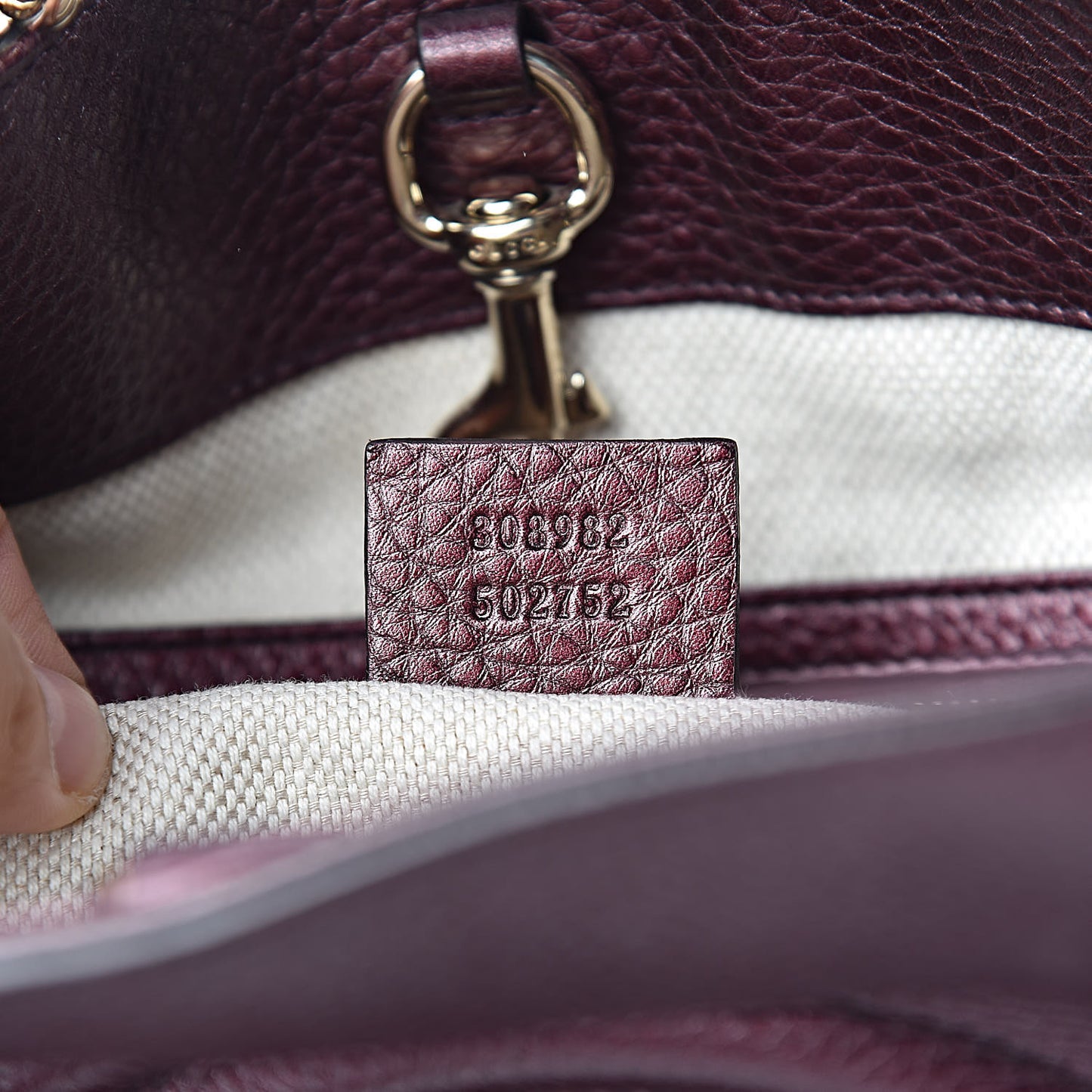 Metallic Cellarius Calfskin Medium Soho Chain Shoulder Bag Classic Burgundy