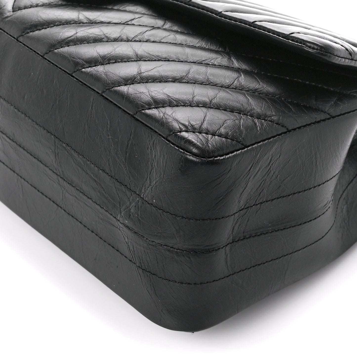 Aged Calfskin Chevron Quilted 2.55 Reissue 226 So Black