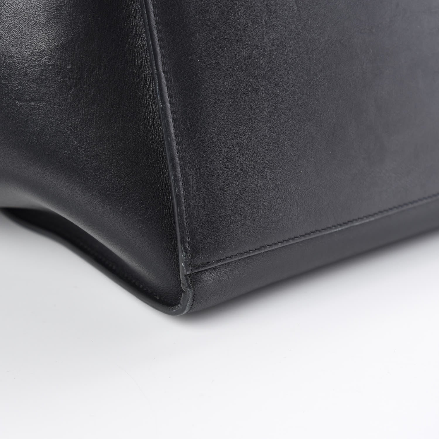 Celine Smooth Calfskin Medium Trapeze Black 24 of 27