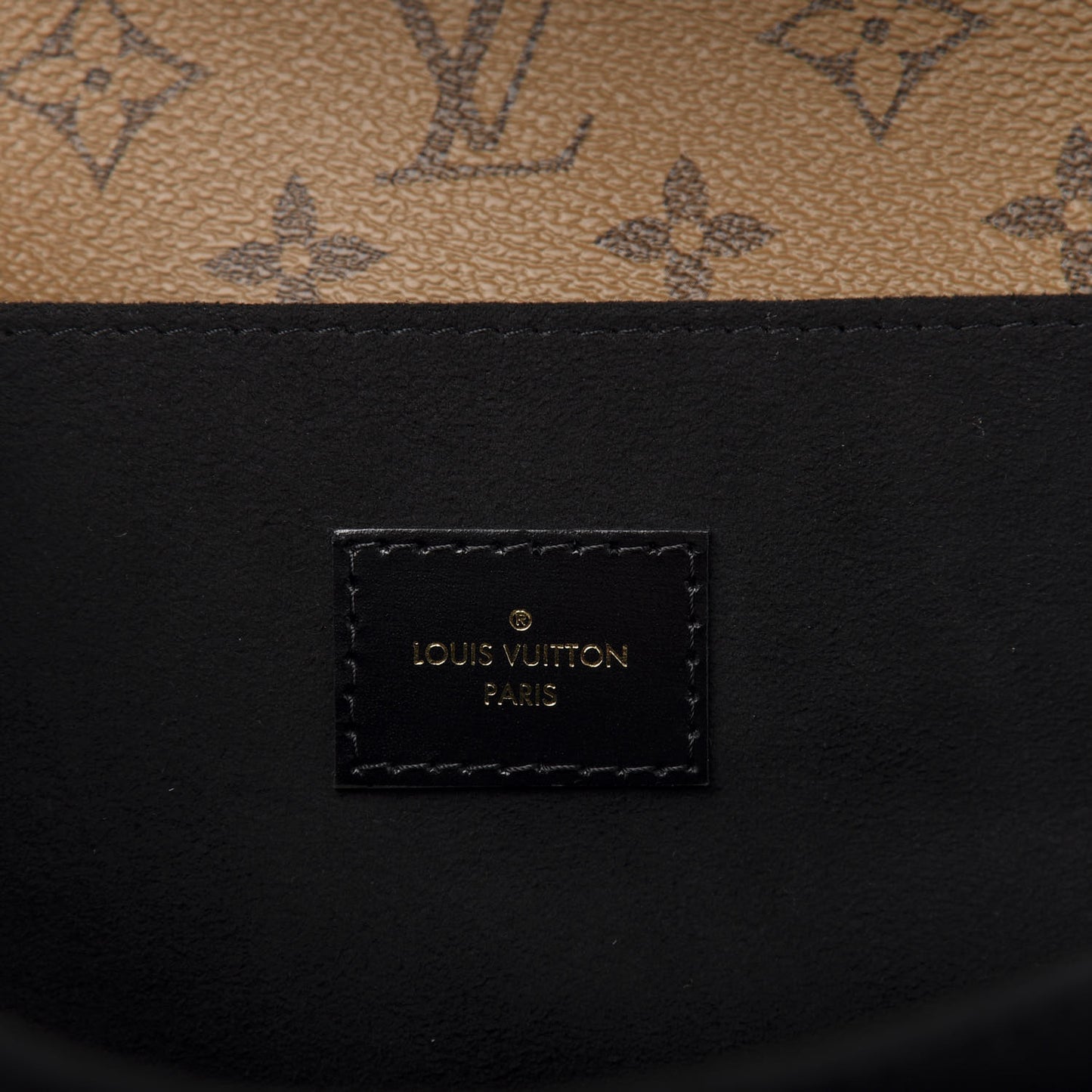 Reverse Monogram Pochette Metis