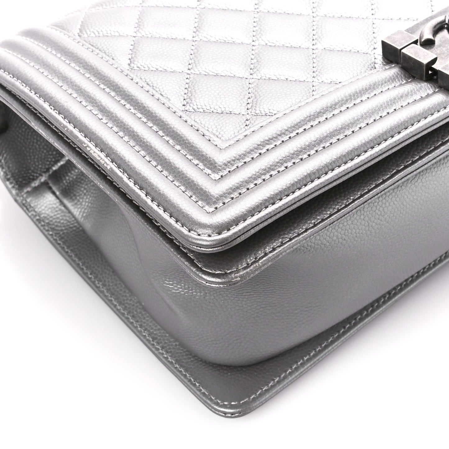 Metallic Caviar Quilted Medium Boy Flap Silver