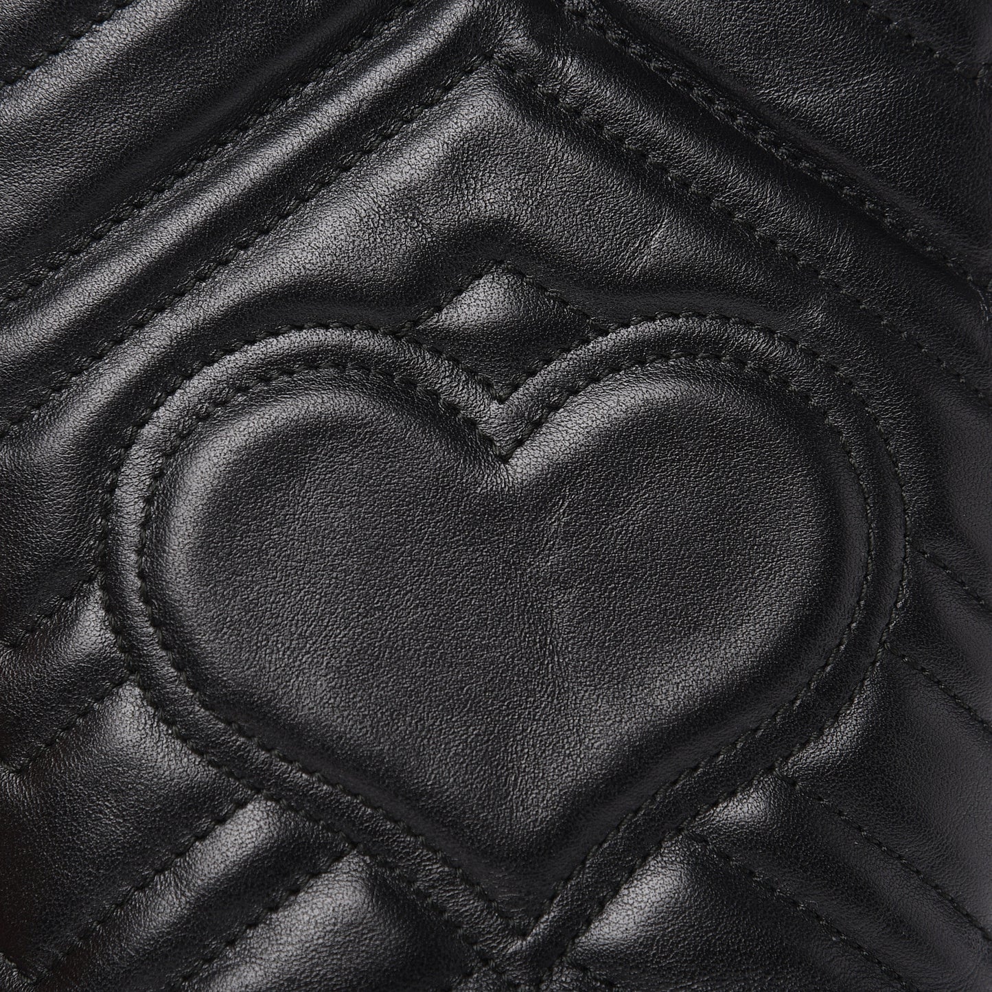 Calfskin Matelasse Mini GG Marmont 2.0 Bucket Bag Black