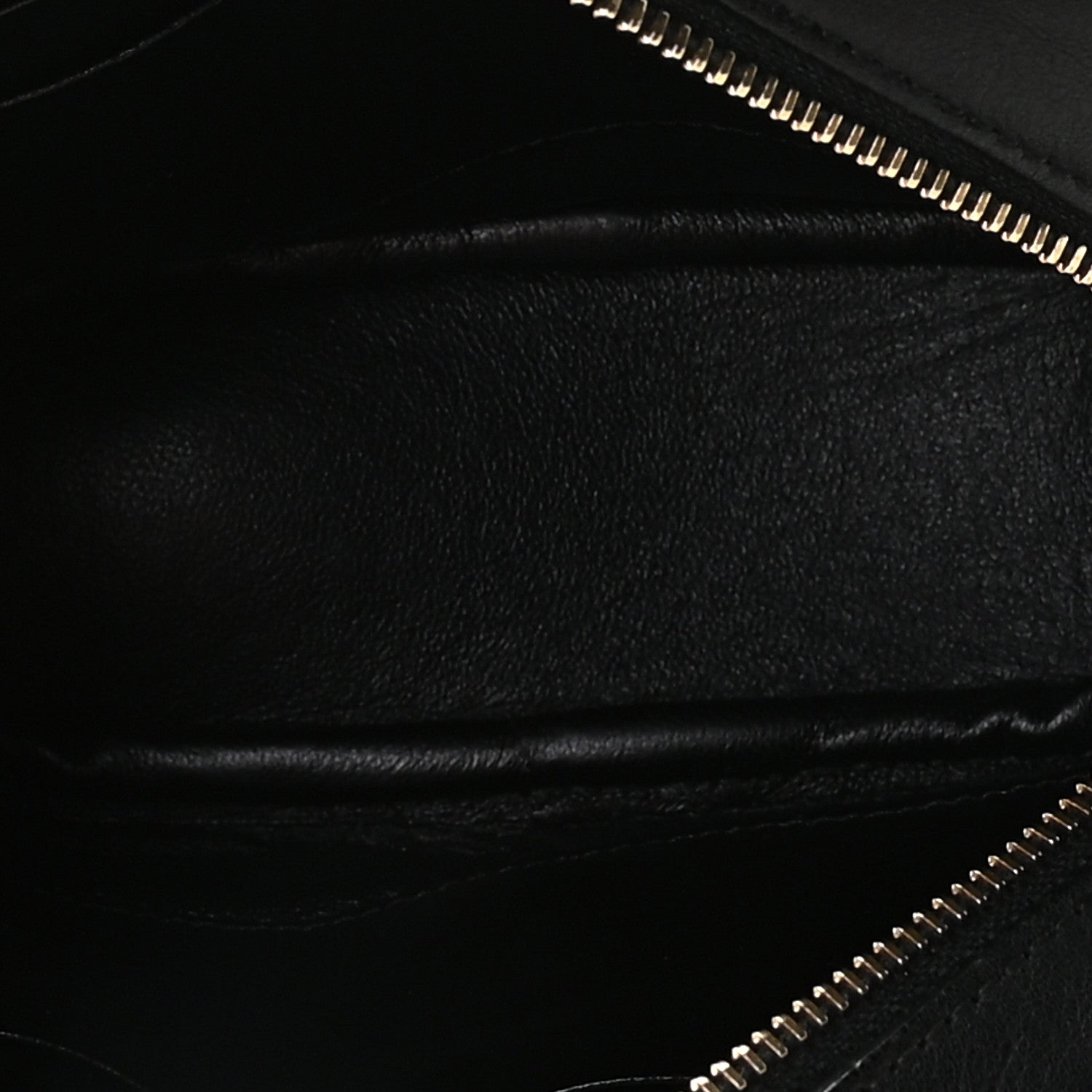 Saint Laurent Nappa Monogram Blogger Bag Black 9 of 9