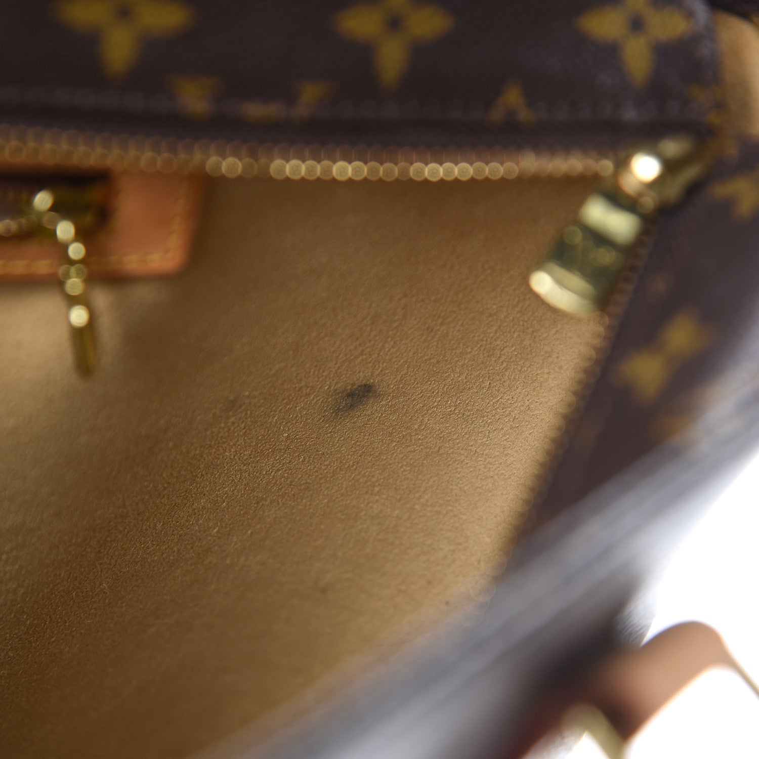 Louis Vuitton Monogram Luco 10 of 15