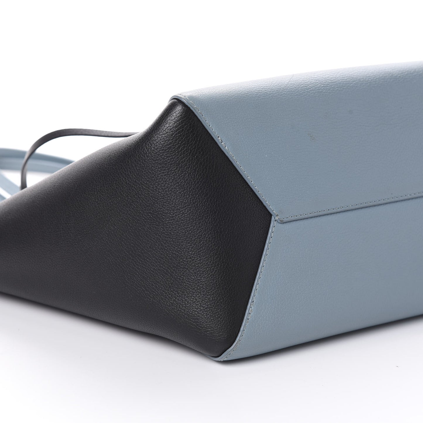 Calfskin Lockme Cabas Sky Black