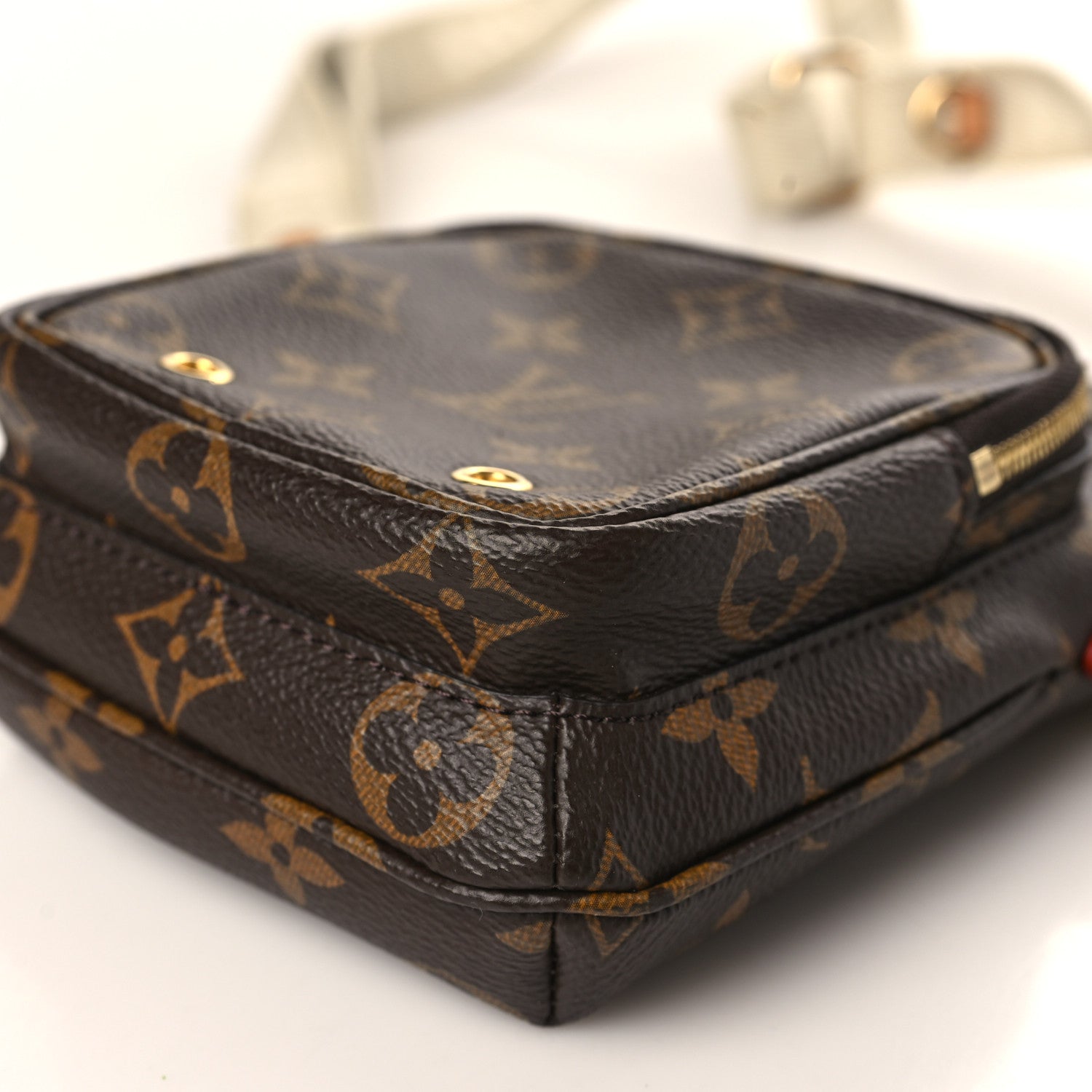 Louis Vuitton Monogram Utility Phone Sleeve 8 of 8