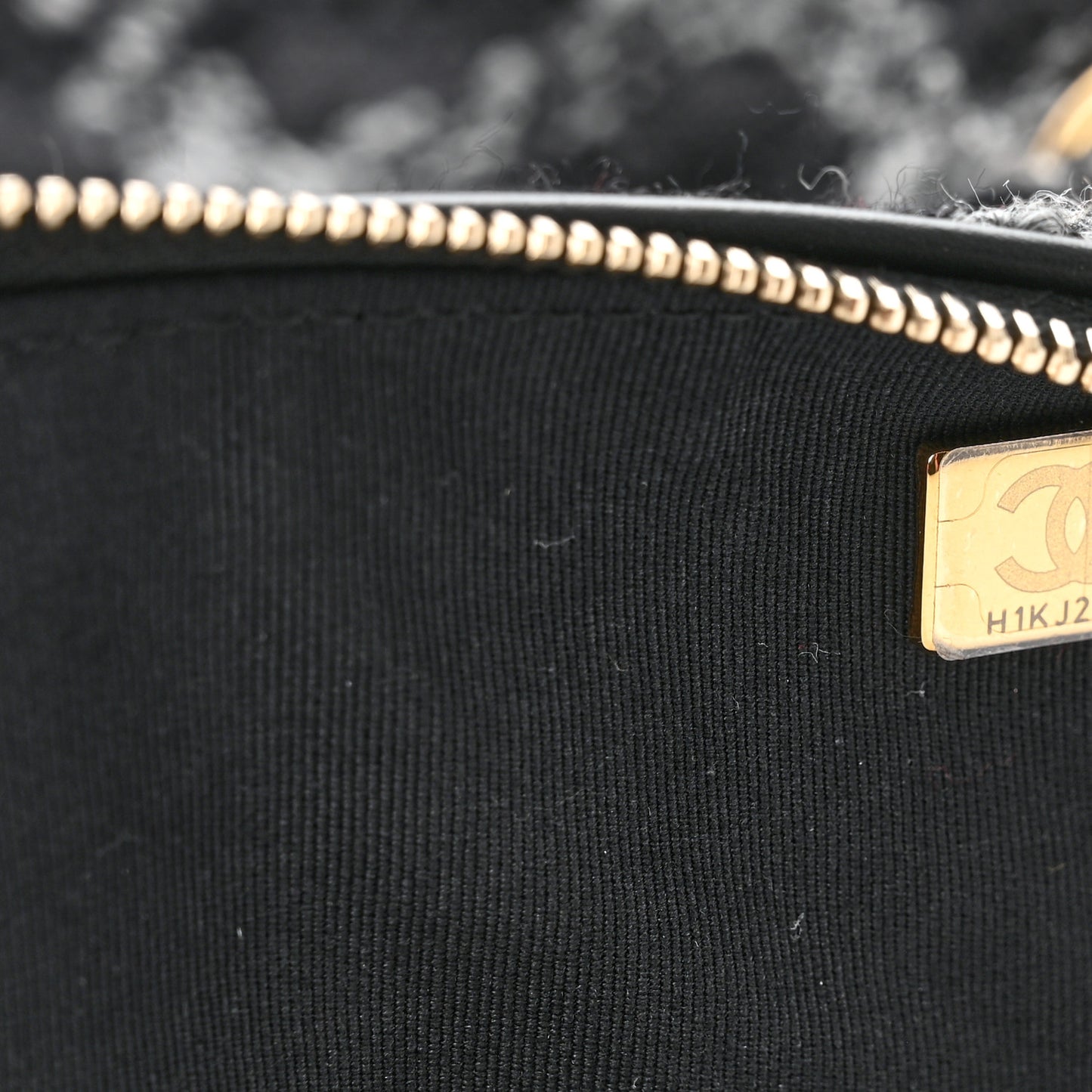 Tweed Maxi Chain Hobo Black Gray