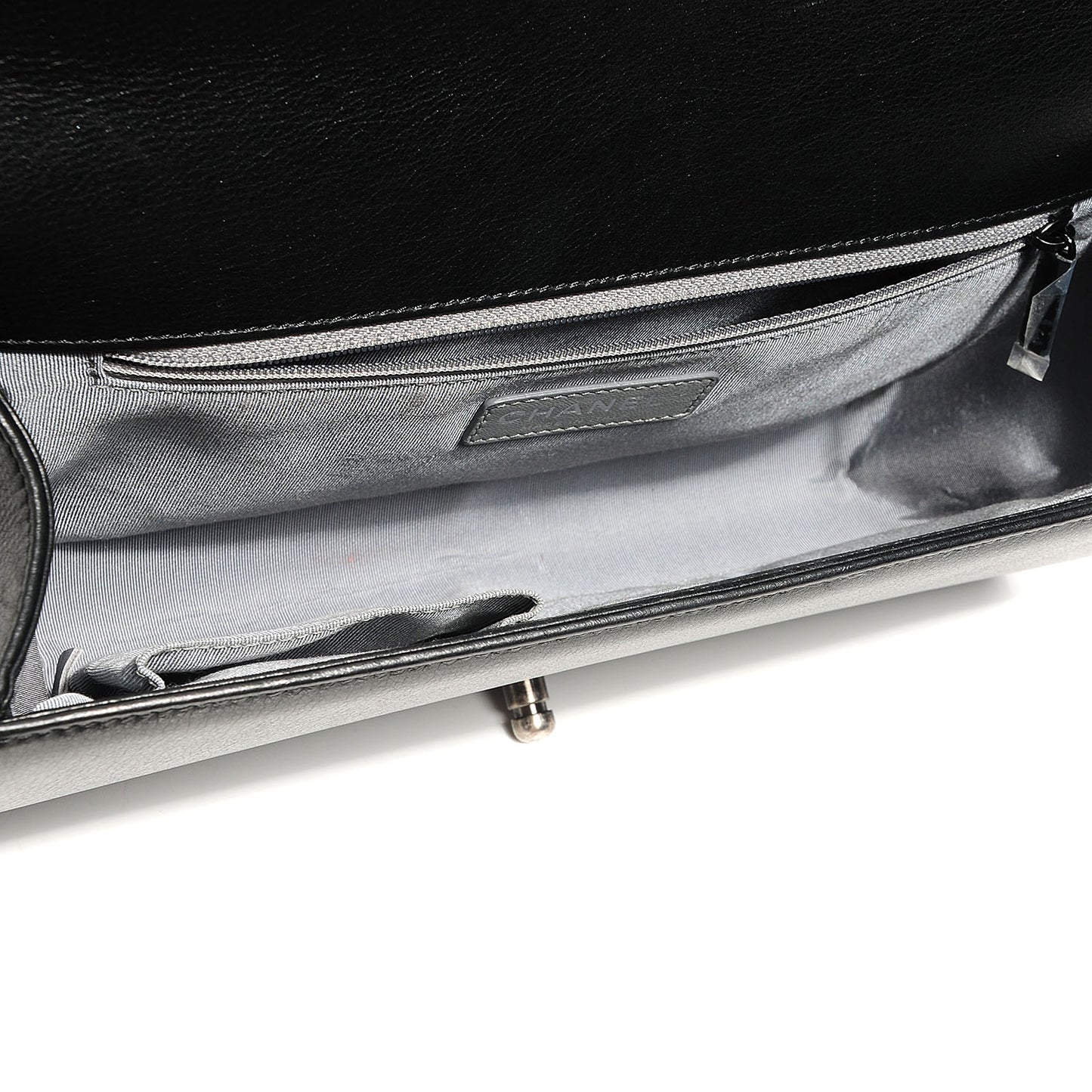 Metallic Calfskin Quilted New Medium Boy Flap Black