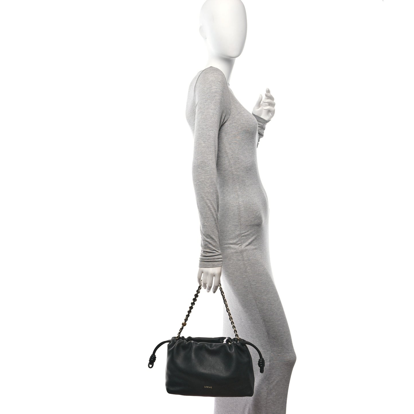 Mellow Nappa Donut Chain Flamenco Knot Clutch Black