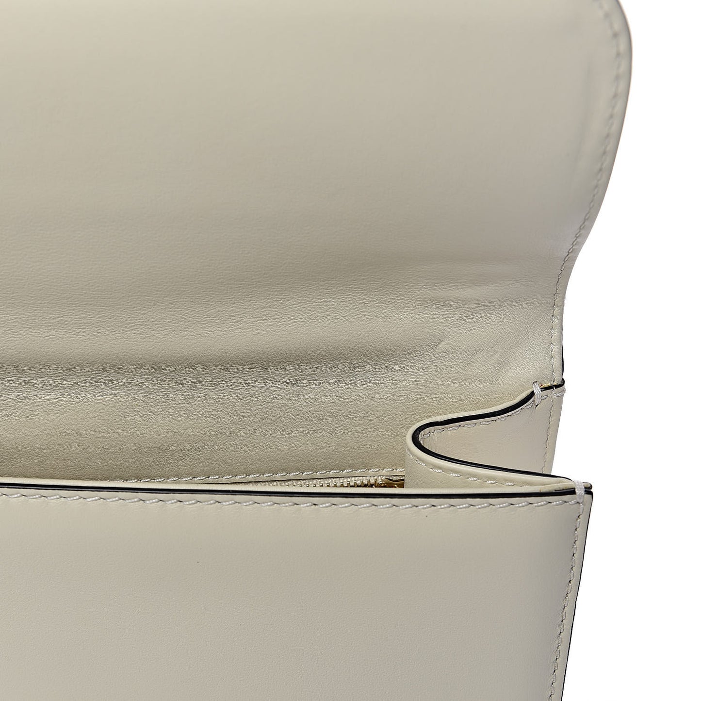 Vitello Medium Glam Lock Rockstud Flap Light Ivory