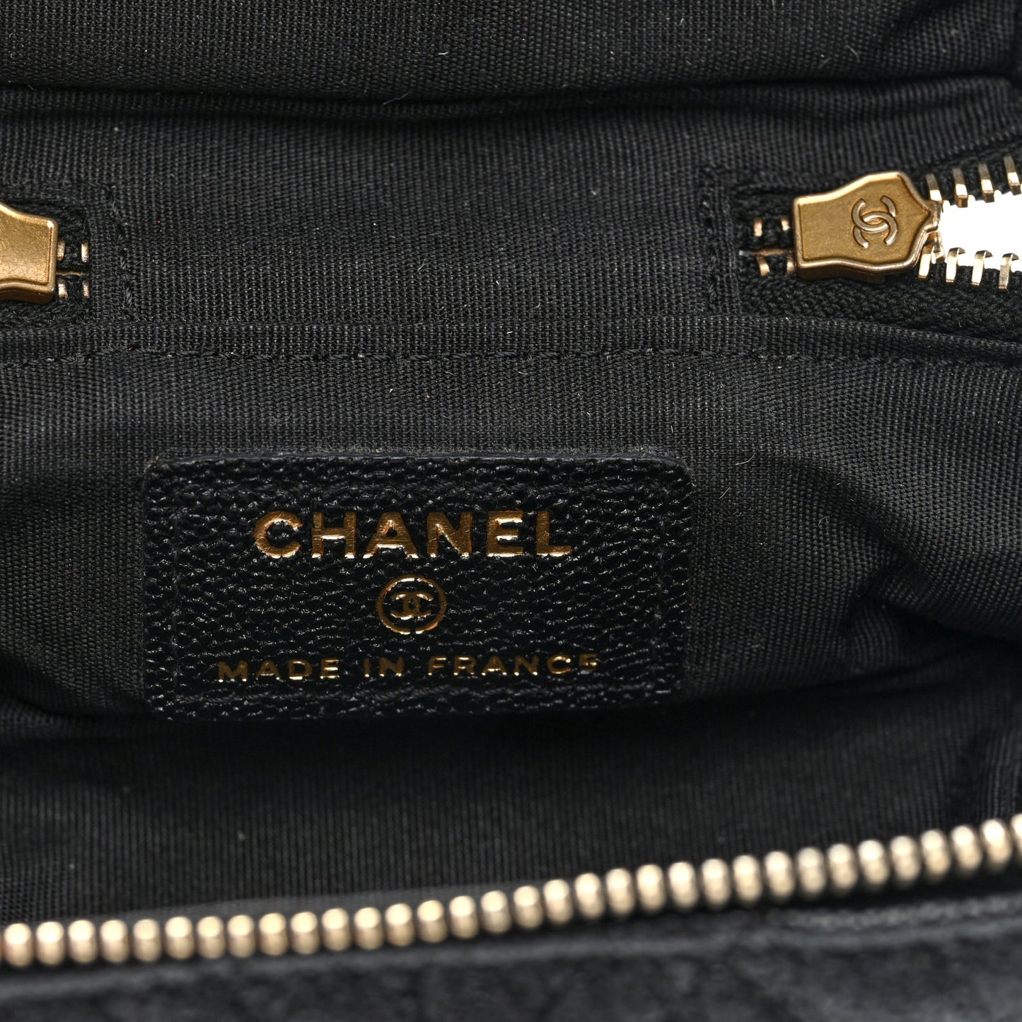 Caviar Quilted Mini Top Handle Vanity With Chain Black