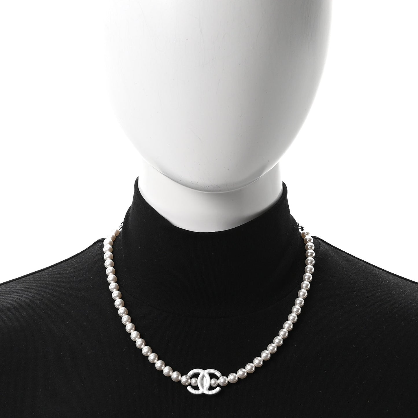 Pearl Resin CC Choker Necklace Pearly White Silver