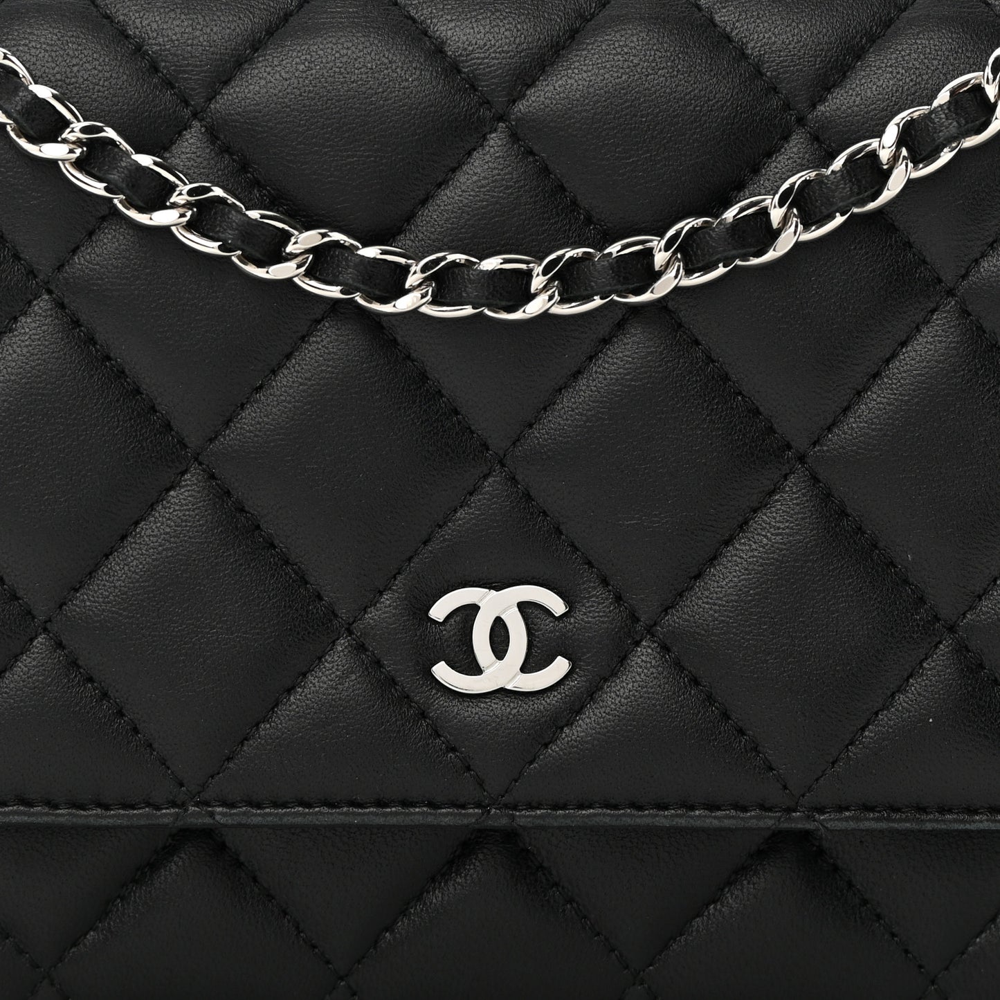 Lambskin Quilted Wallet On Chain WOC Black