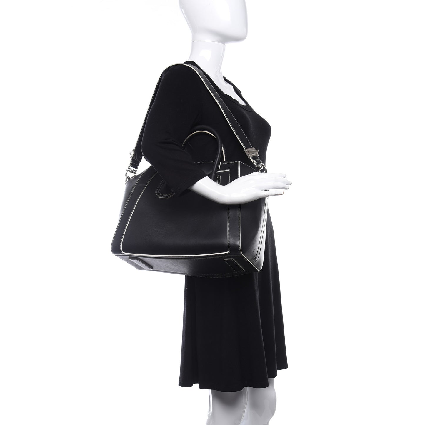Calfskin Contrast Stitched Medium Antigona Black
