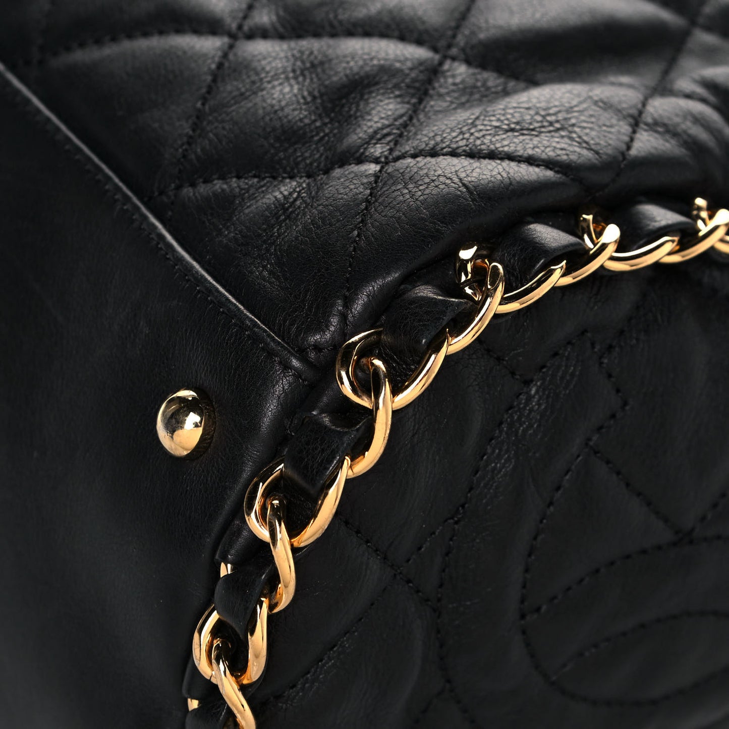 Calfskin Quilted Large Chain Me Hobo Black