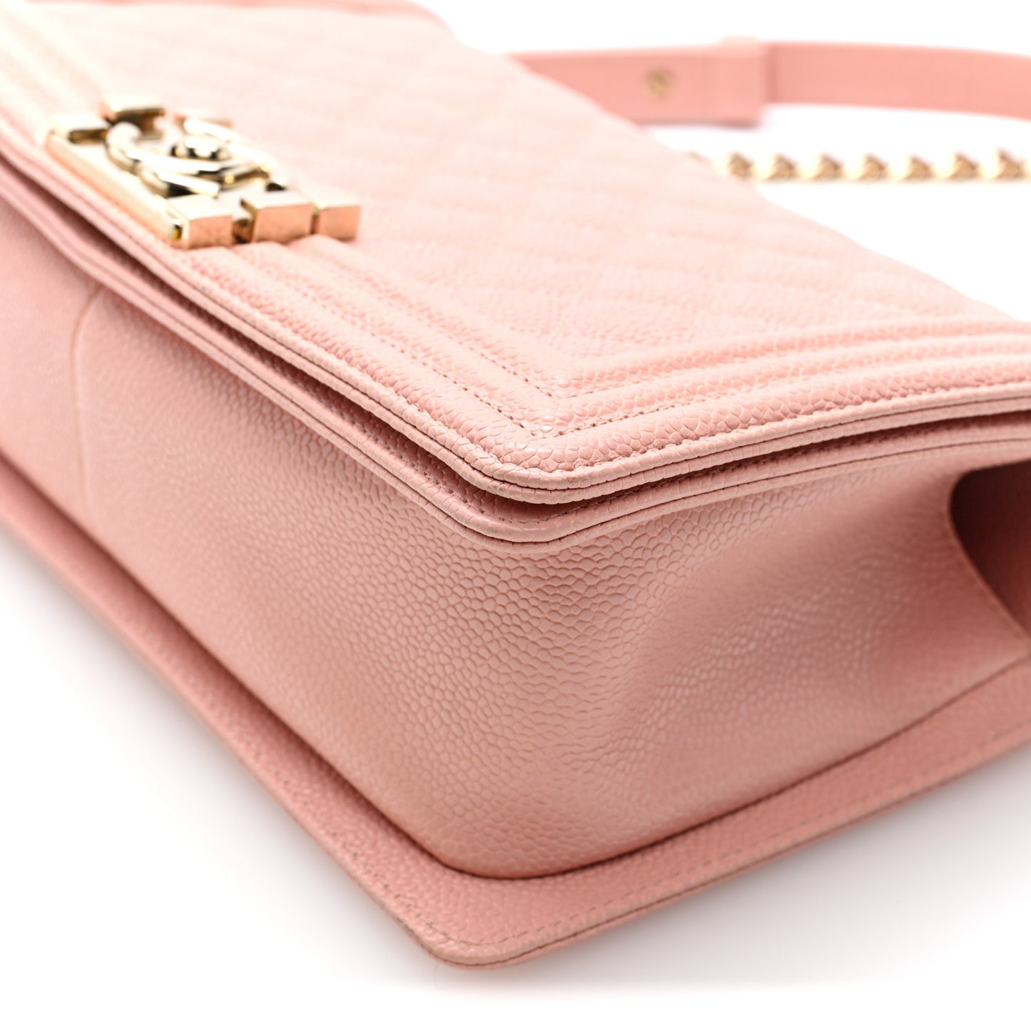 Caviar Quilted Medium Boy Flap Light Pink
