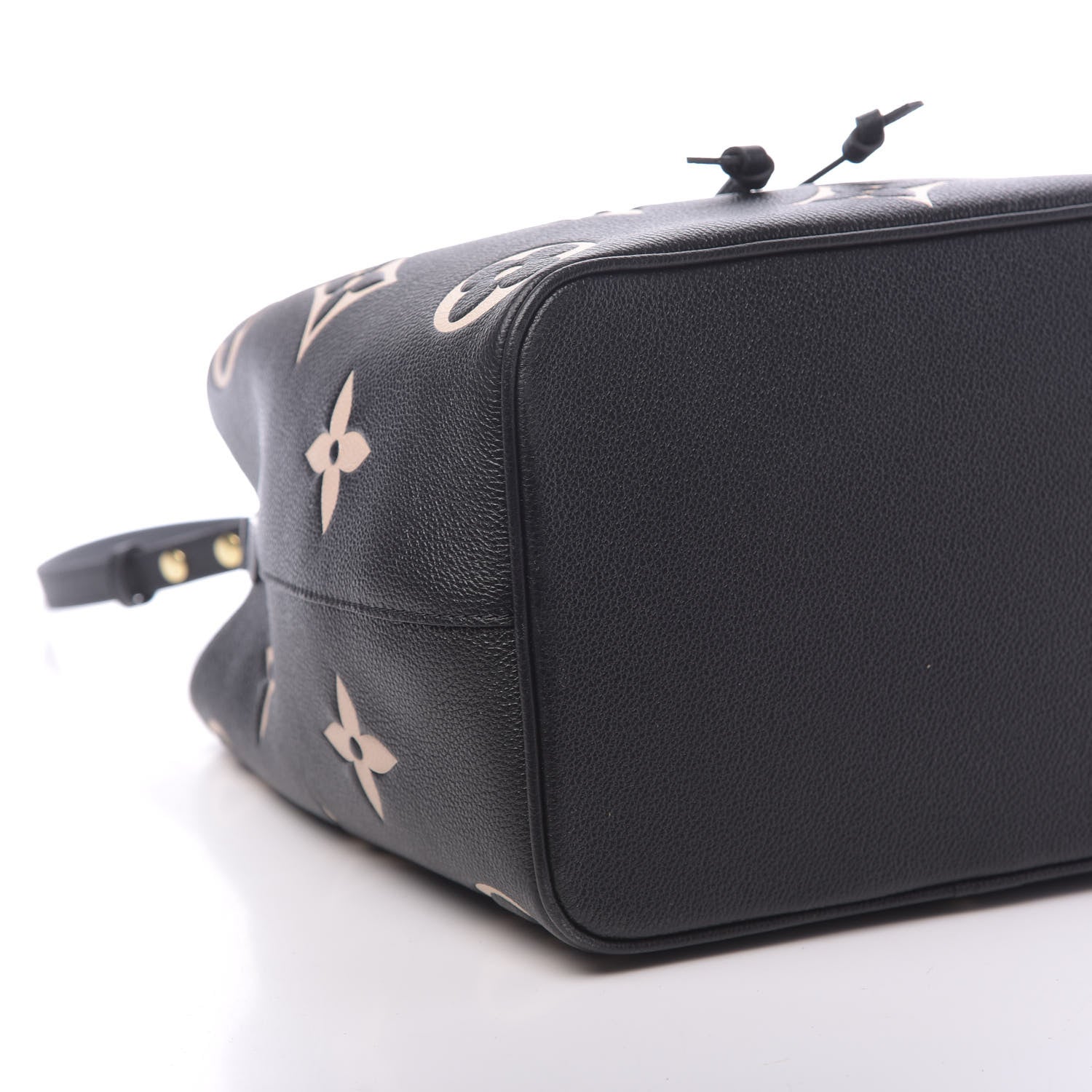 Louis Vuitton Empreinte Monogram Giant Neonoe MM Black Beige 9 of 10