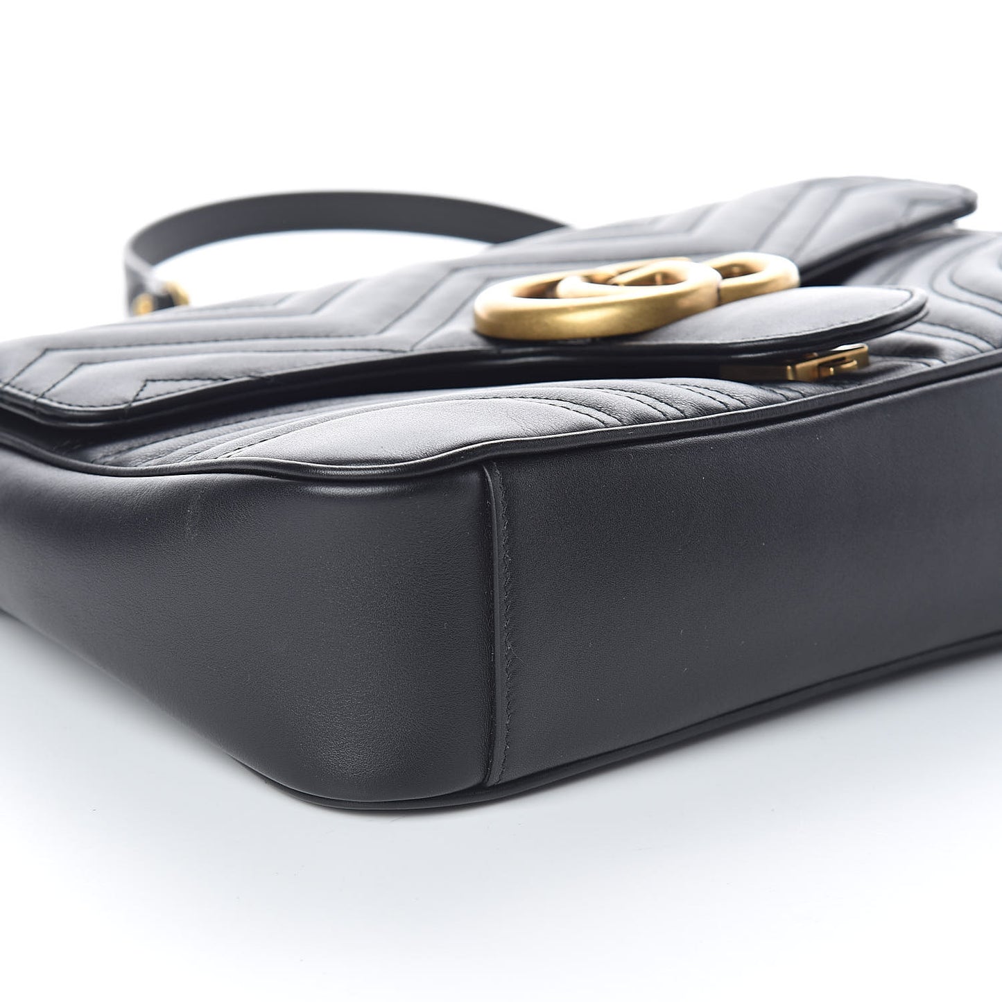 Calfskin Matelasse Medium GG Marmont Shoulder Bag Black