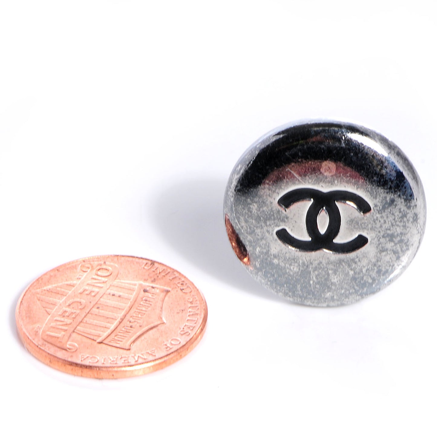 Metal Round CC Clip On Earrings