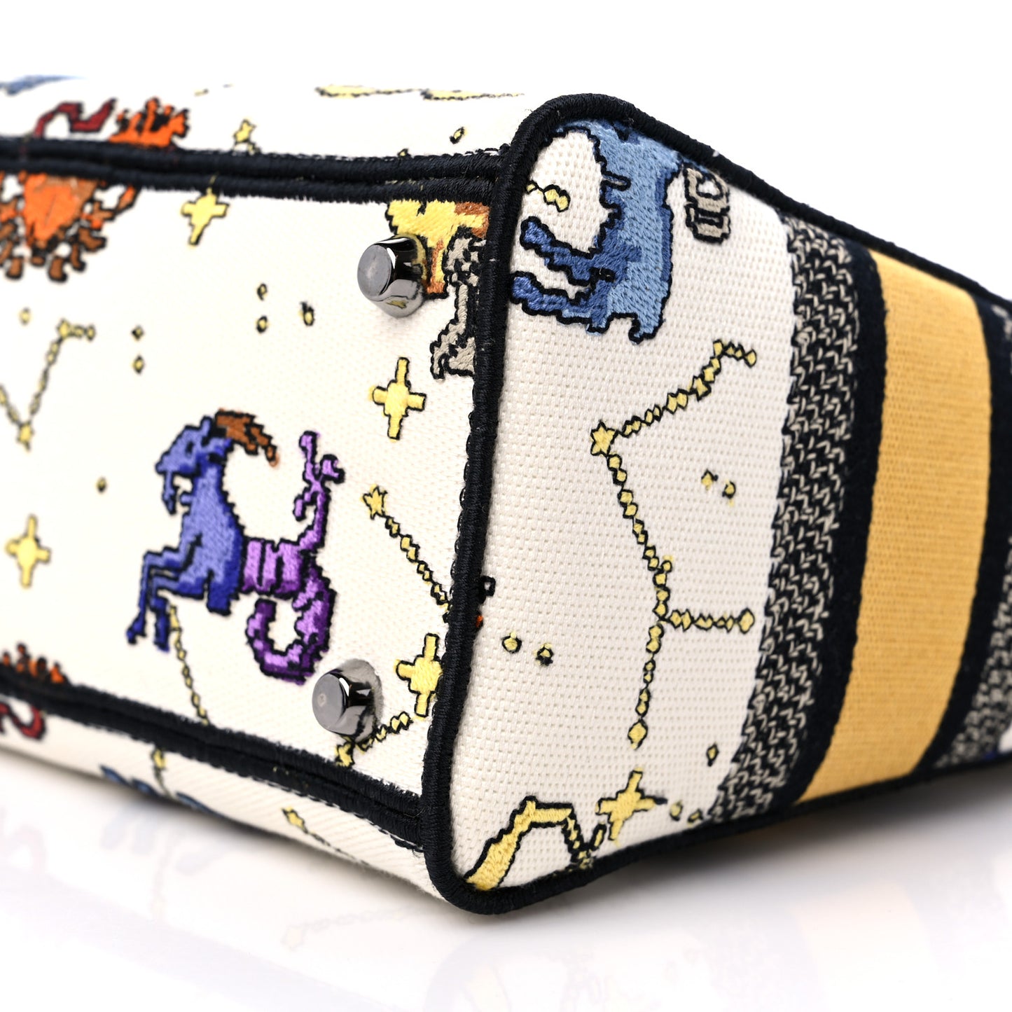 Canvas Pixel Zodiac Embroidered Medium Lady D-Lite Ecru Multicolor