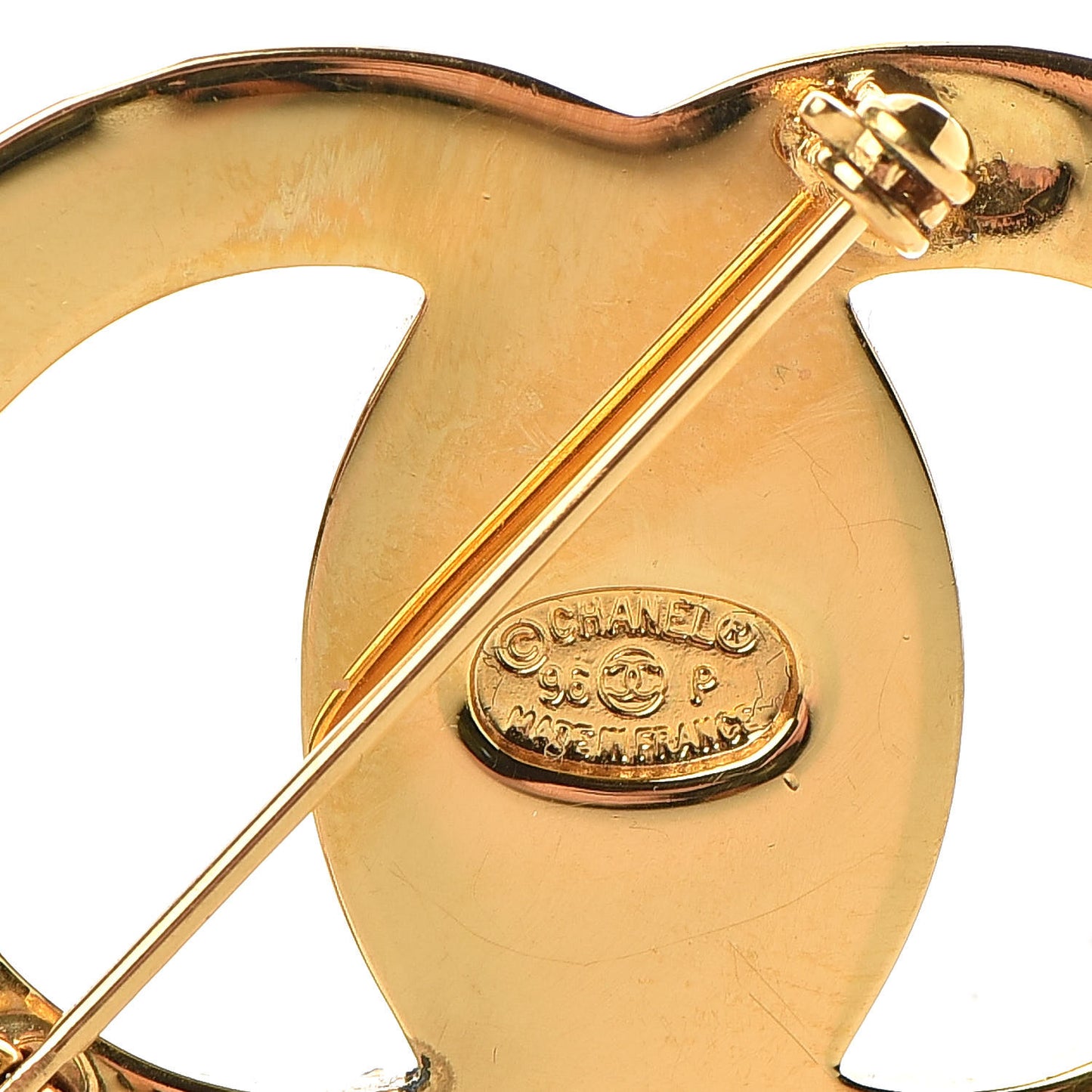 CC Turn Lock Brooch Gold