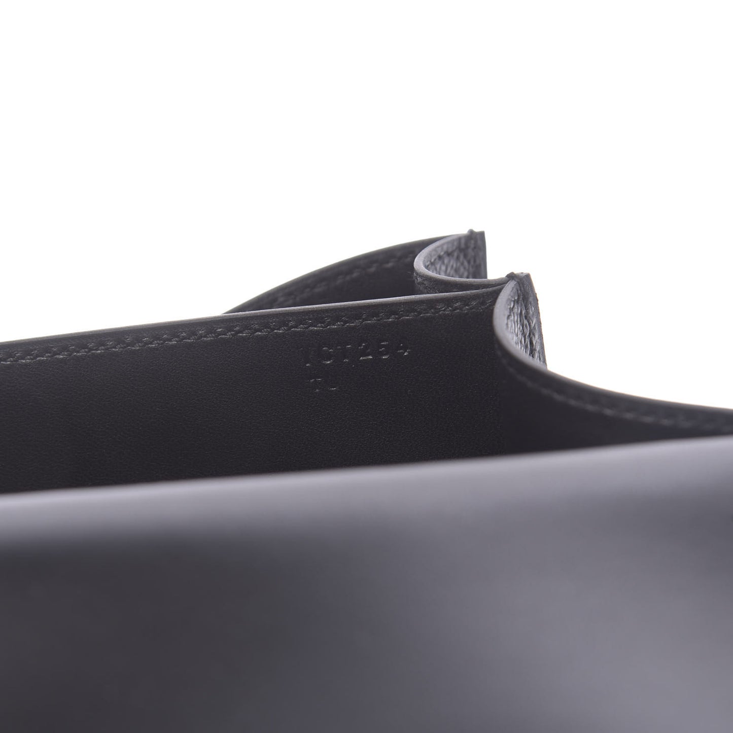 Epsom Constance 24 Black